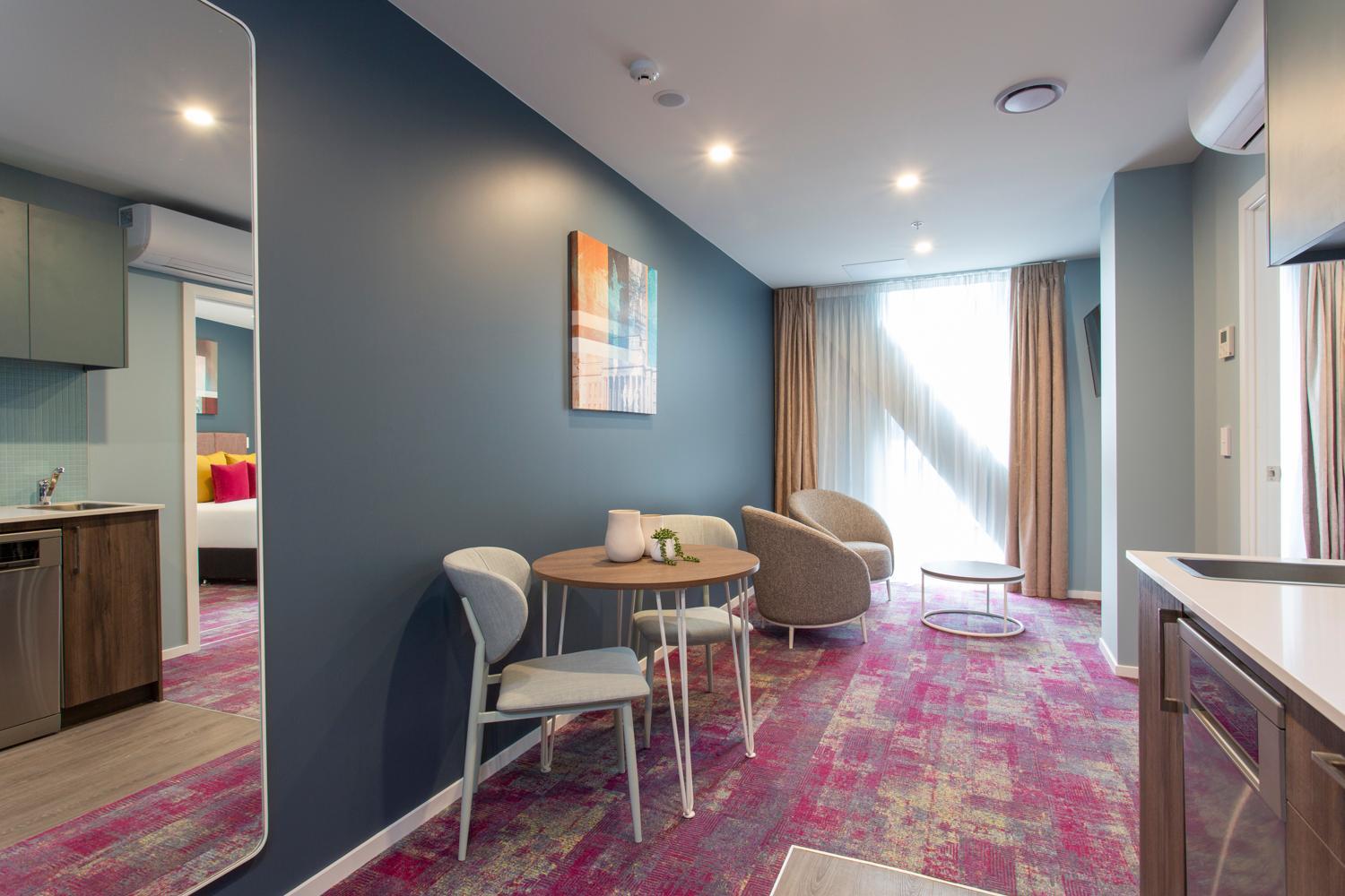 One-Bedroom Apartment with King Bed - Photo 4