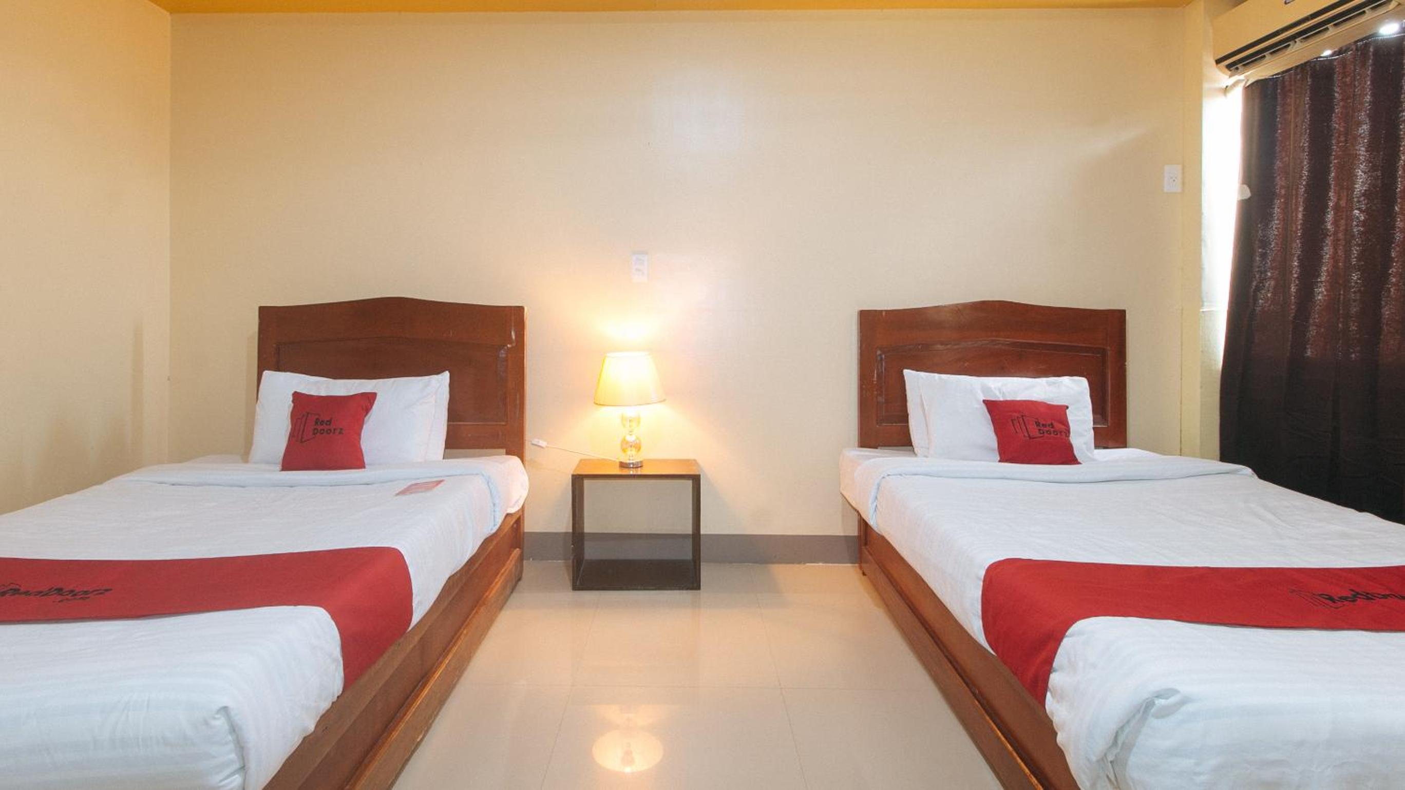 Deluxe Twin Room - Photo 6