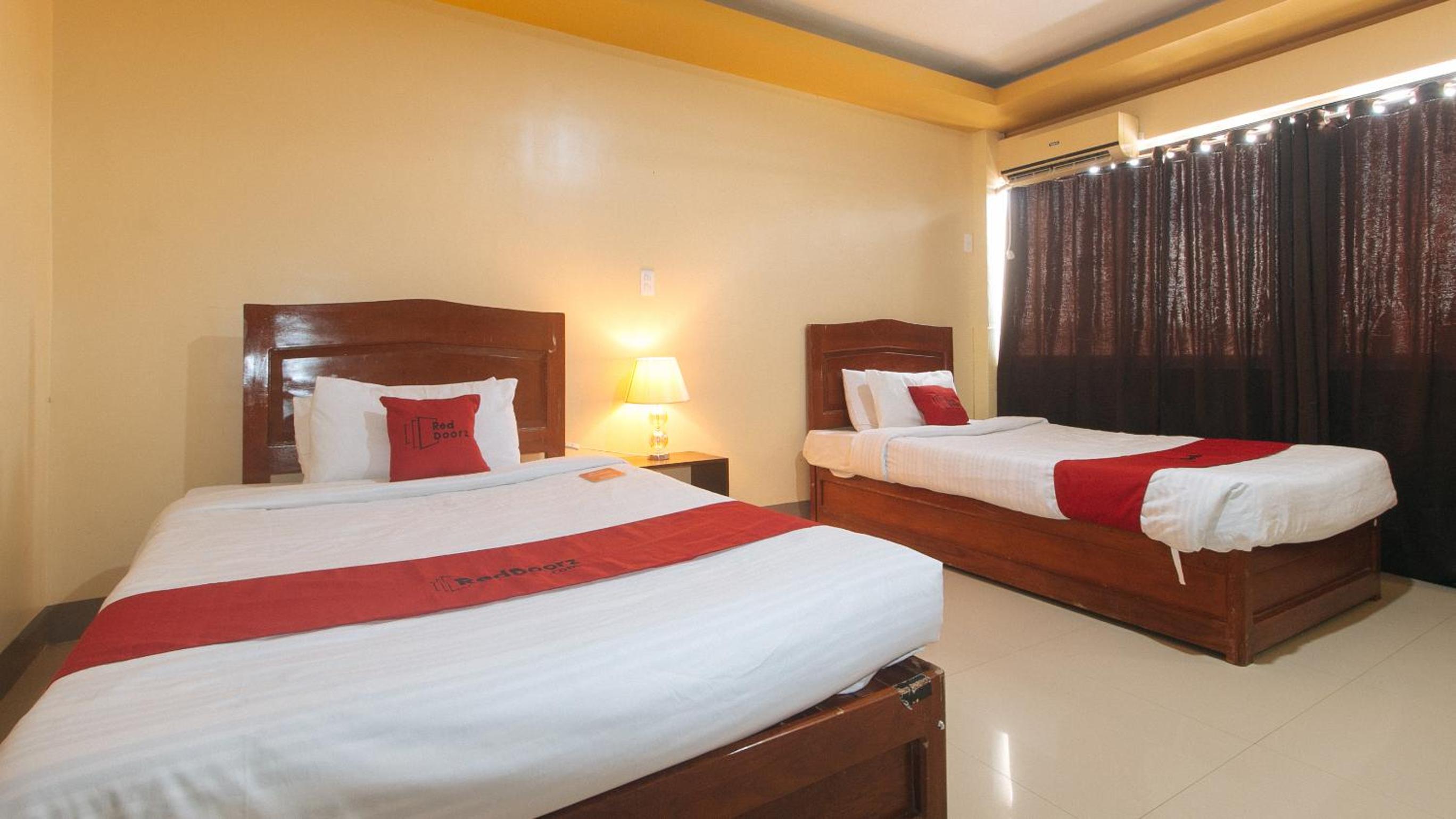 Deluxe Twin Room - Photo 1
