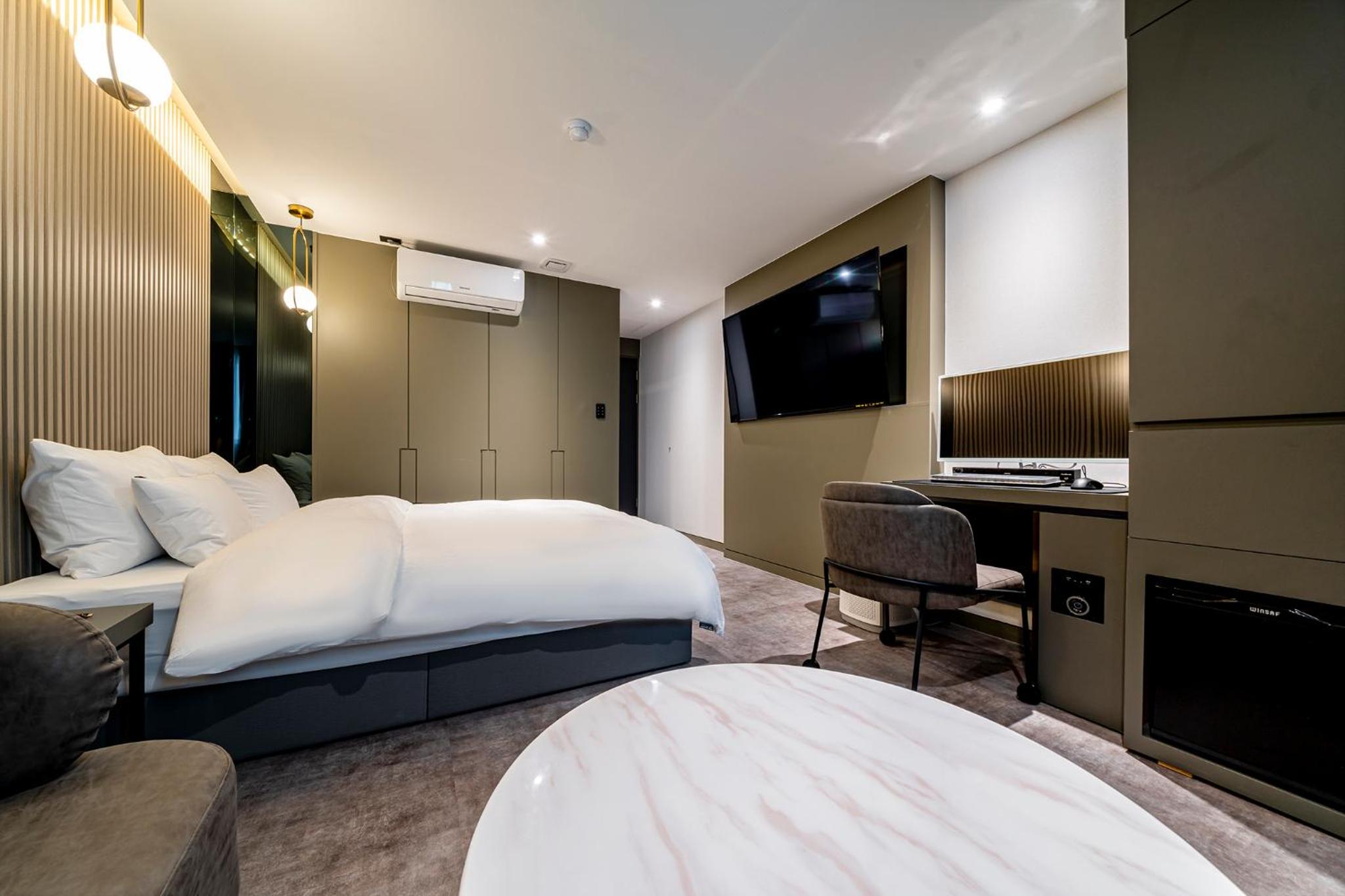 Standard Double Room - Photo 4