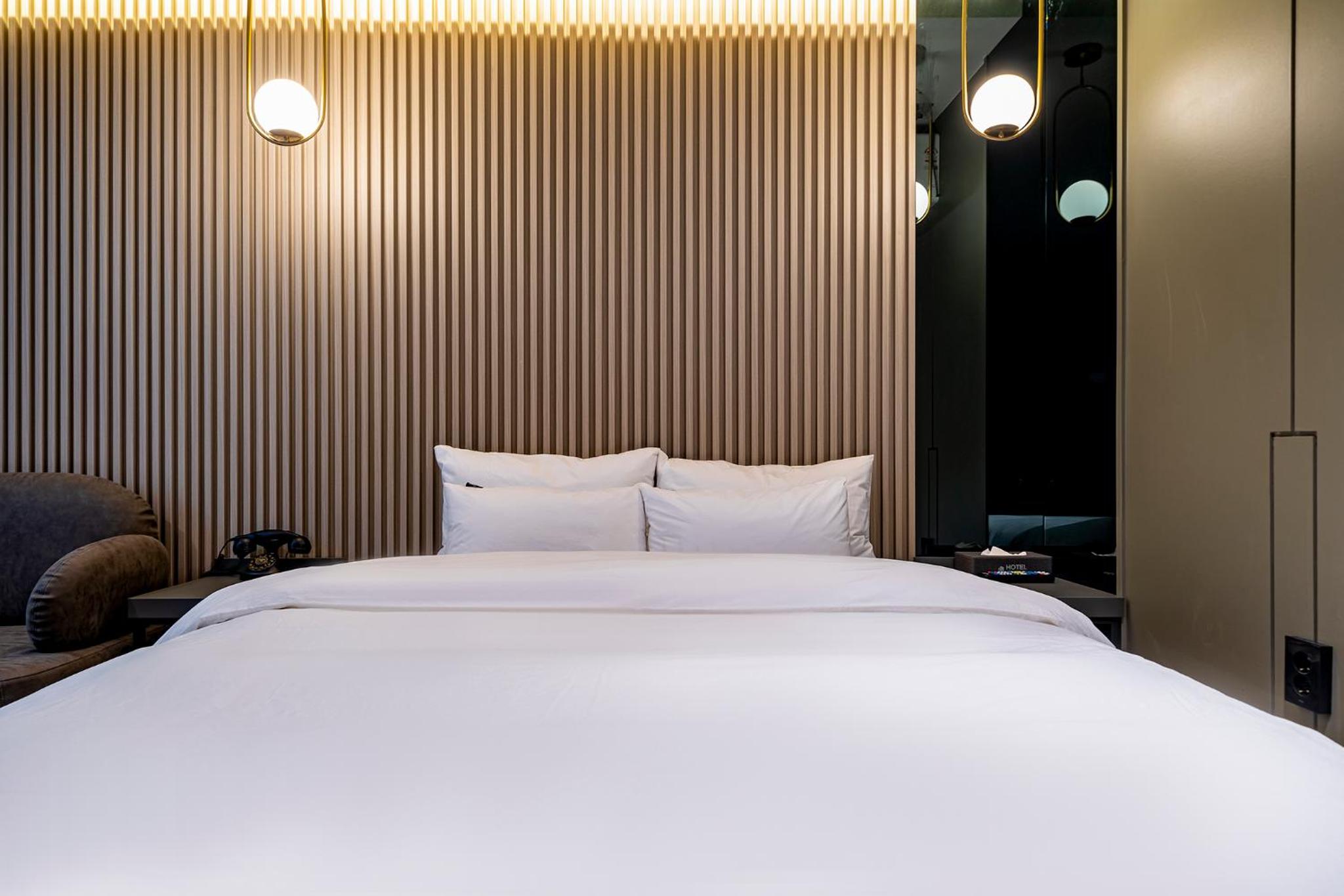 Standard Double Room - Photo 5