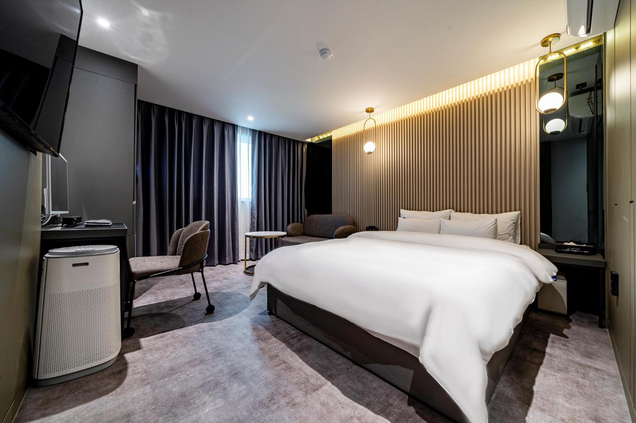 Standard Double Room - Photo 3
