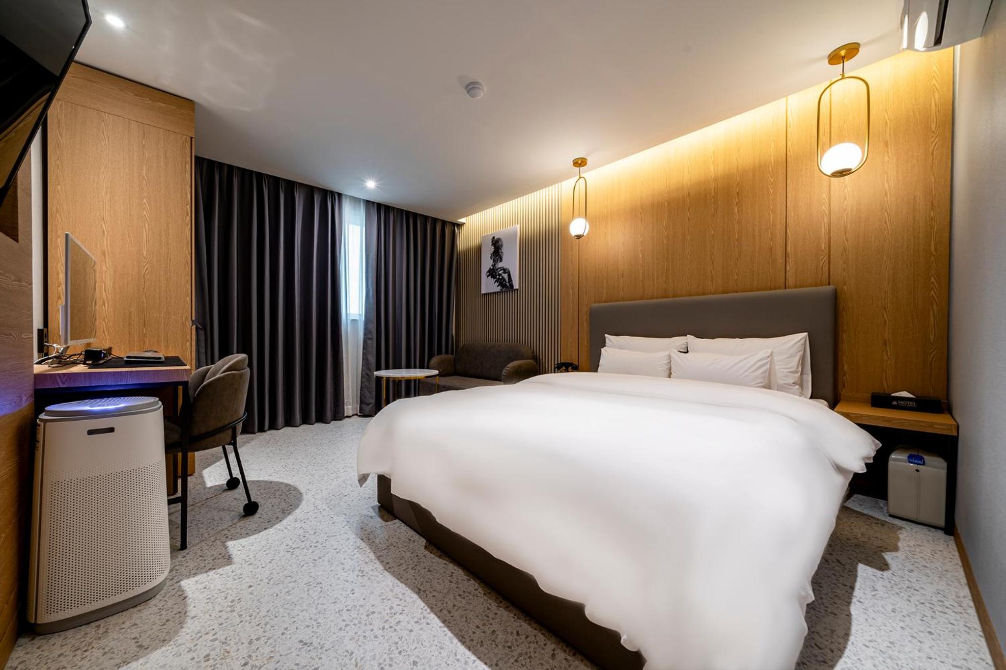 Standard Double Room - Photo 1