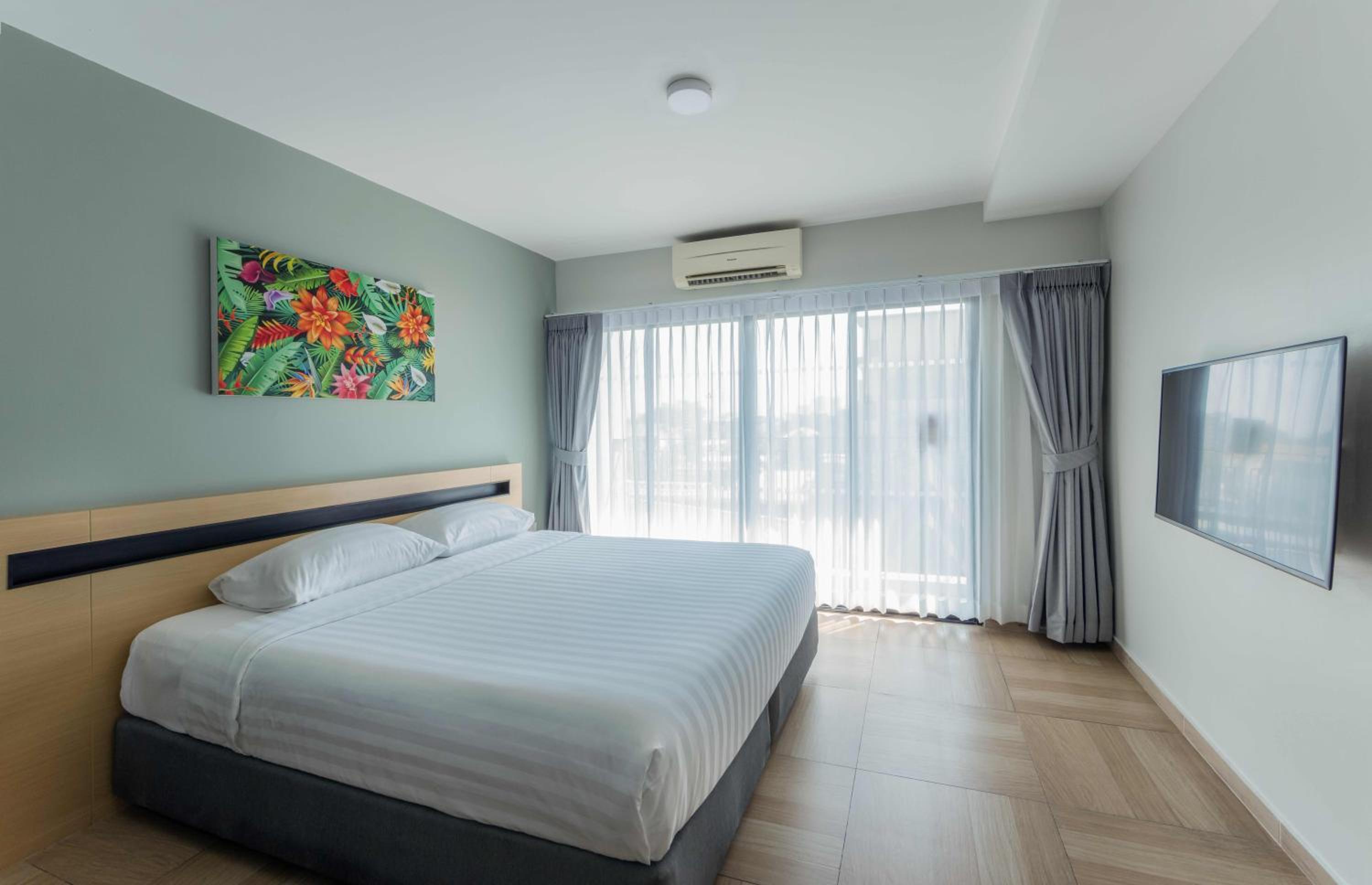 One-Bedroom Suite photo 2