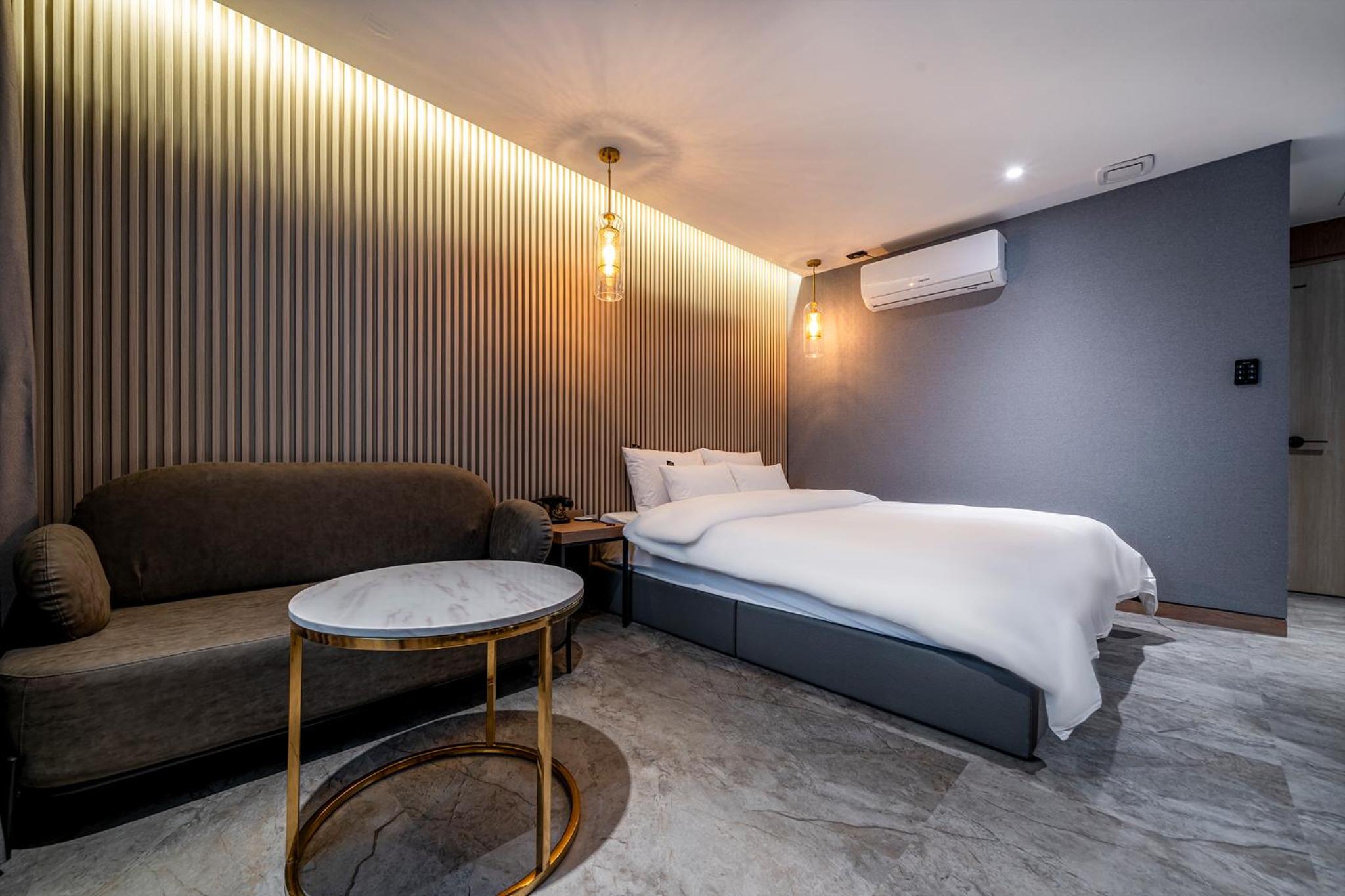 Deluxe Room - Photo 2