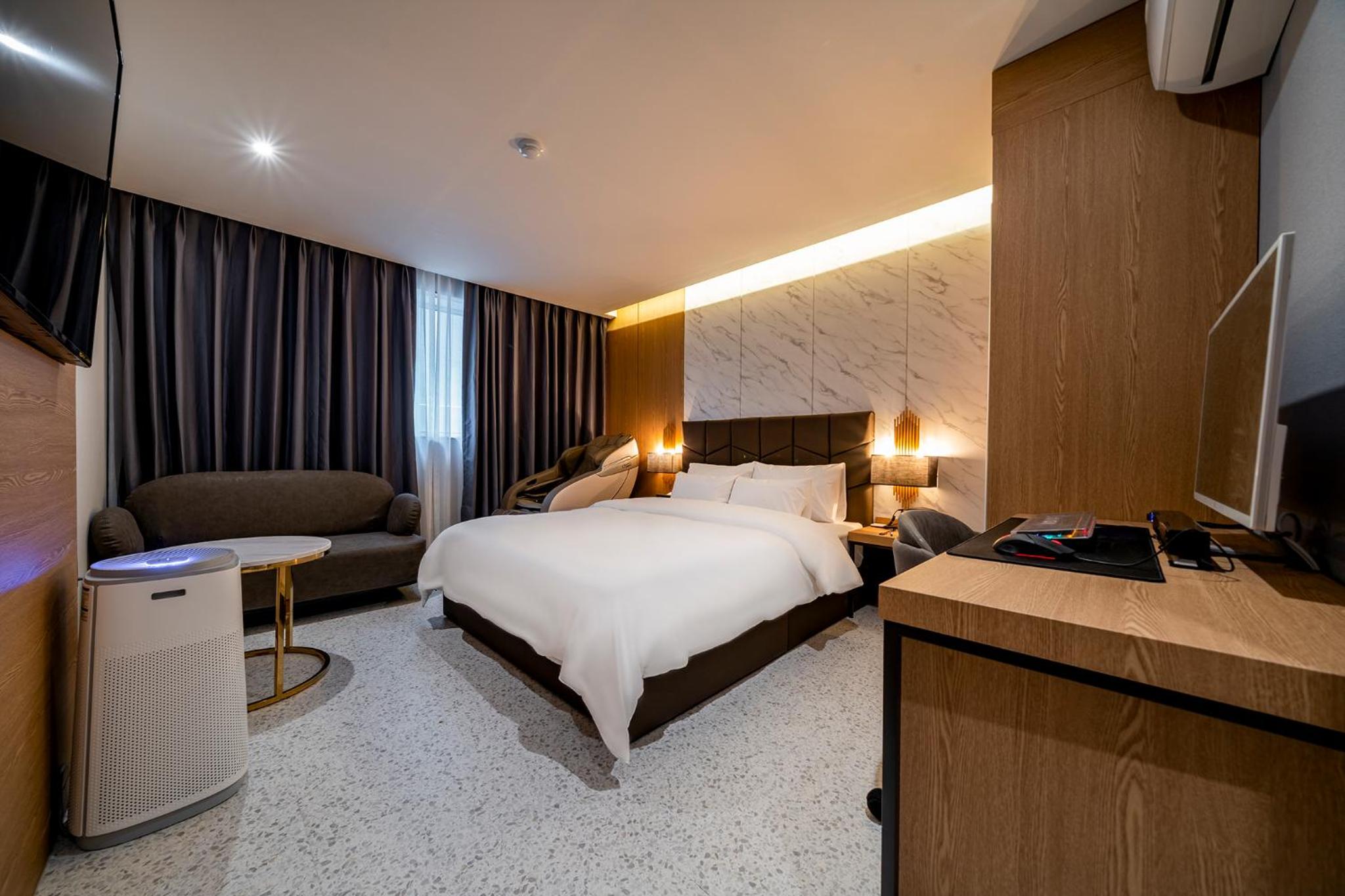 Superior Double Room - Photo 8