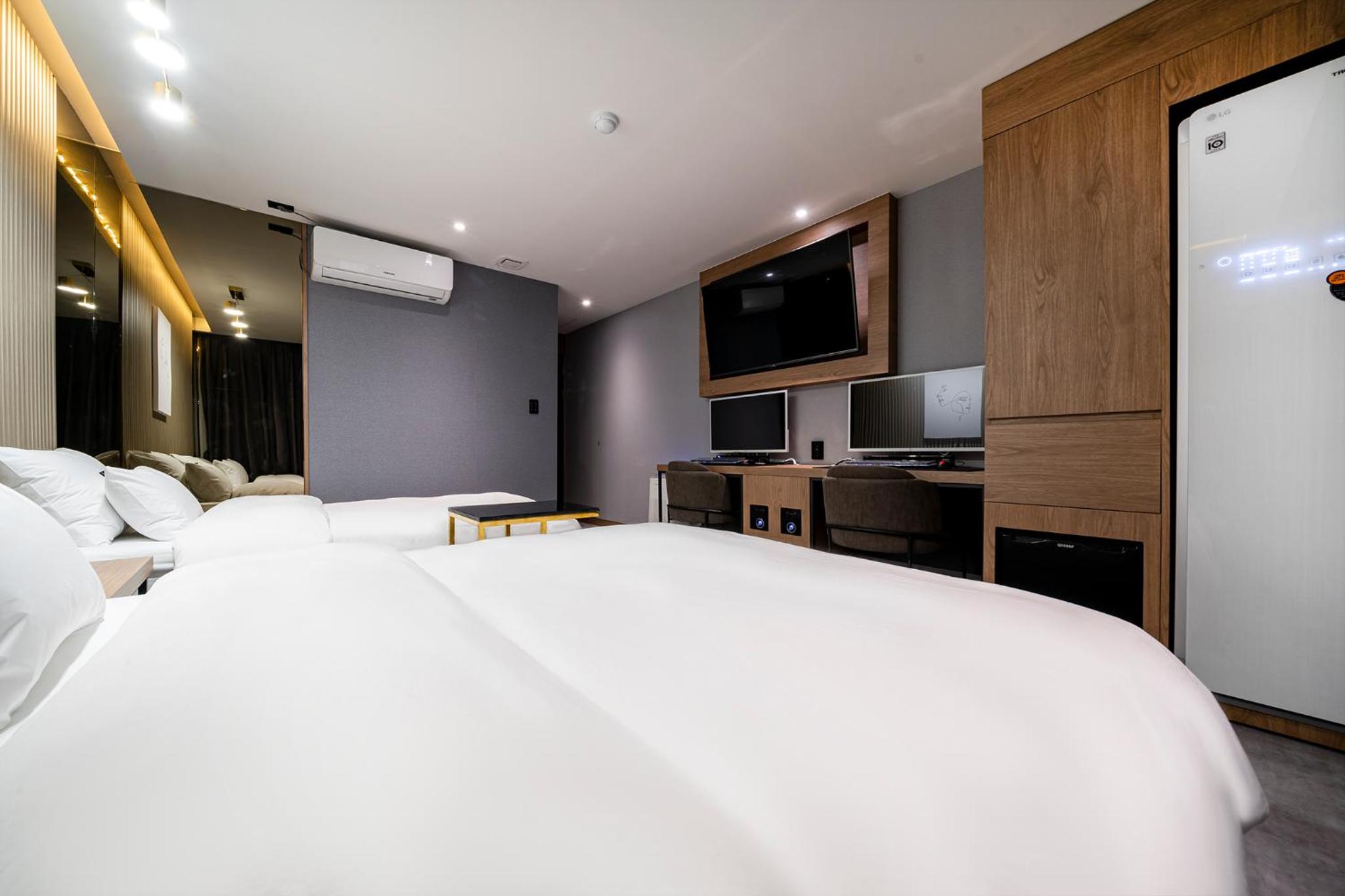 Superior Twin Room - Photo 5