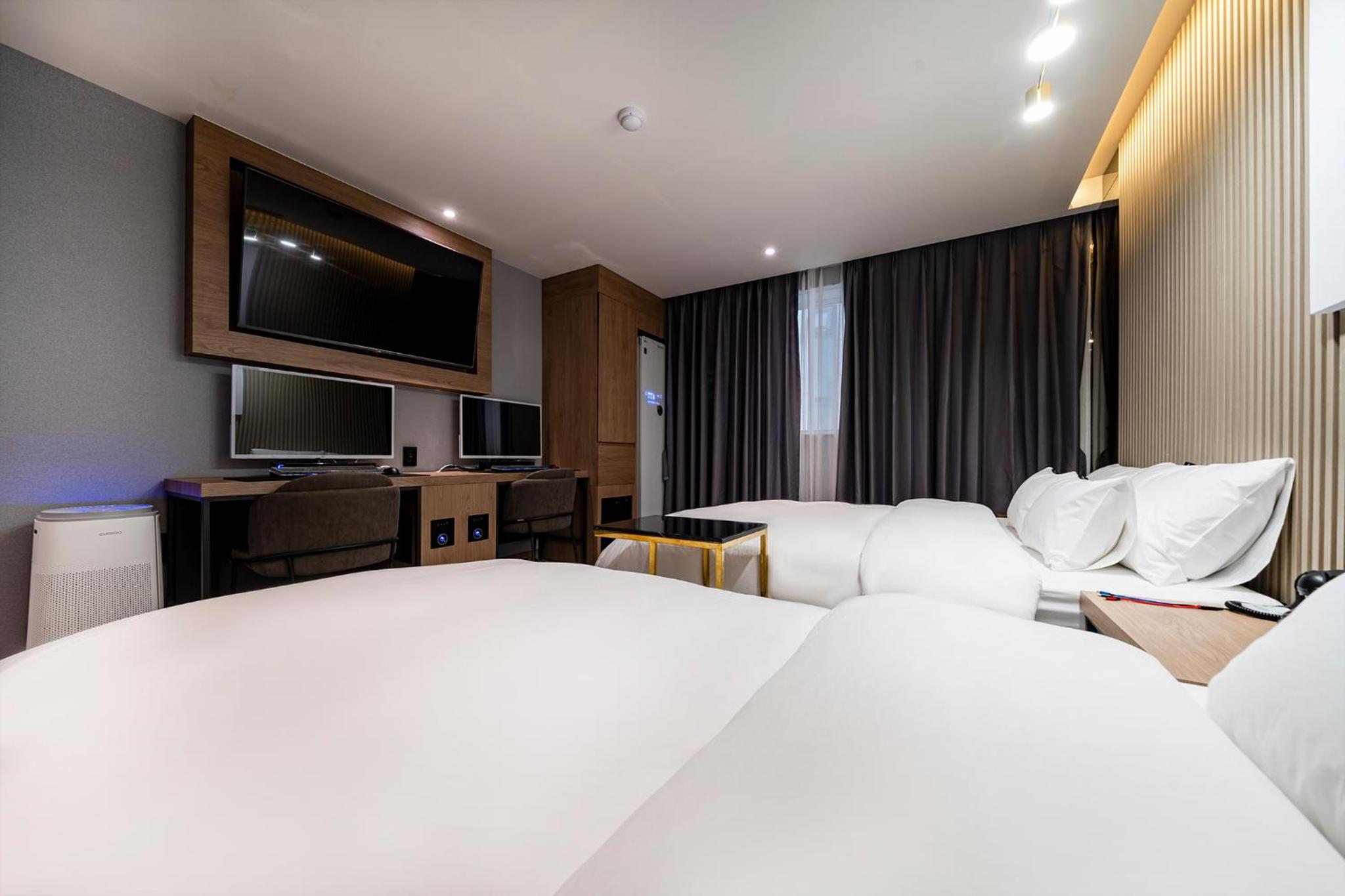 Superior Twin Room - Photo 6