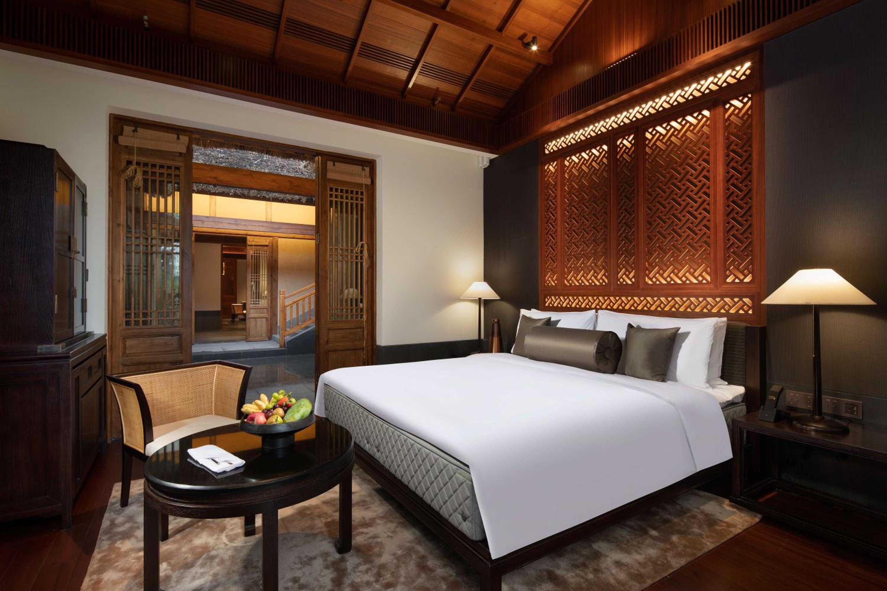 Anlu Three-Bedroom Suite With Private Soup