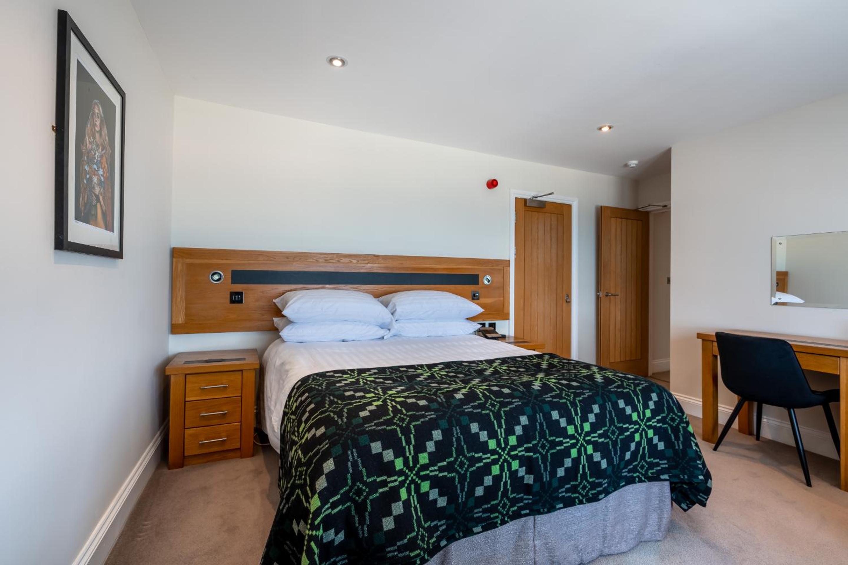 Standard King Room