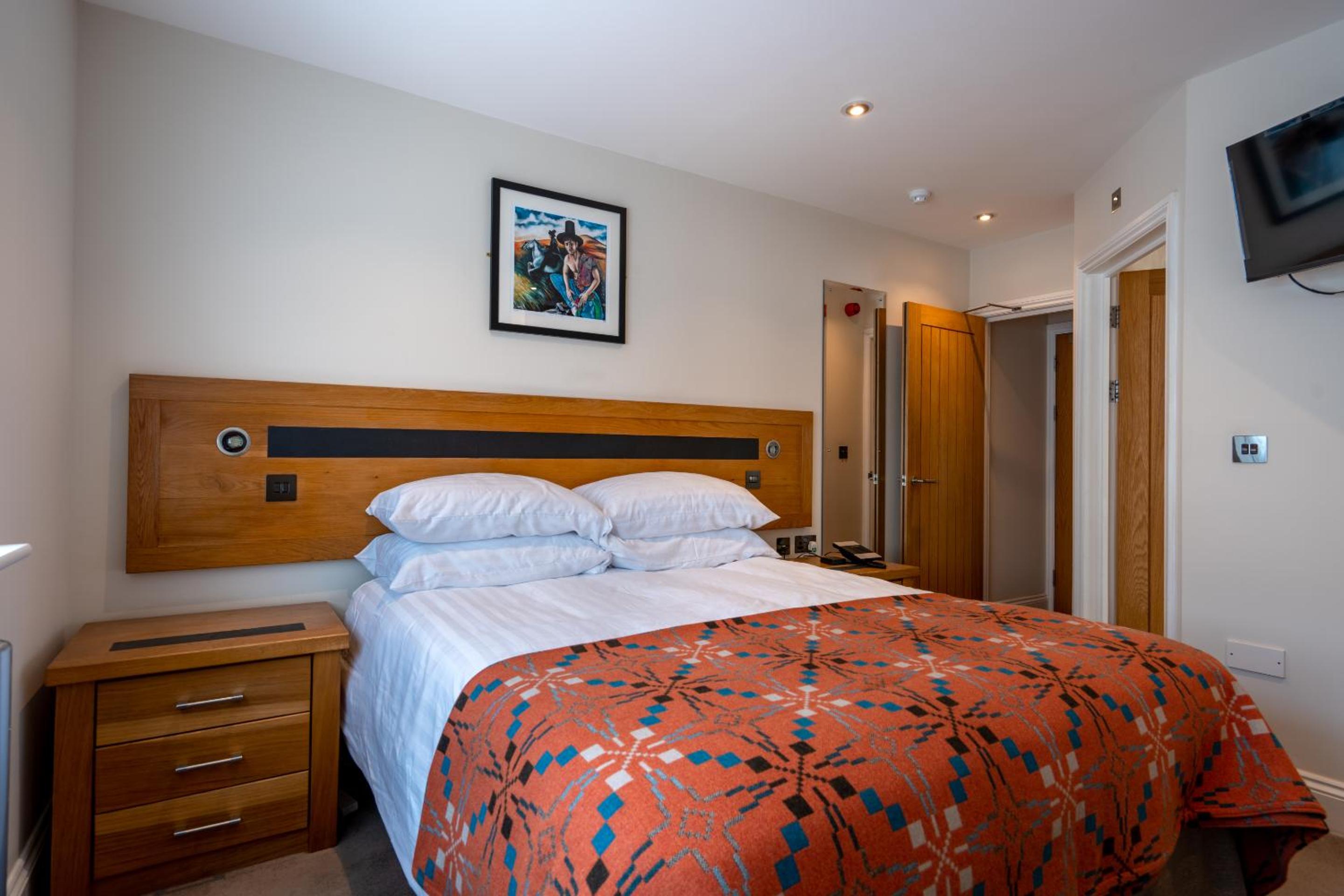 Double Room with Private Bathroom