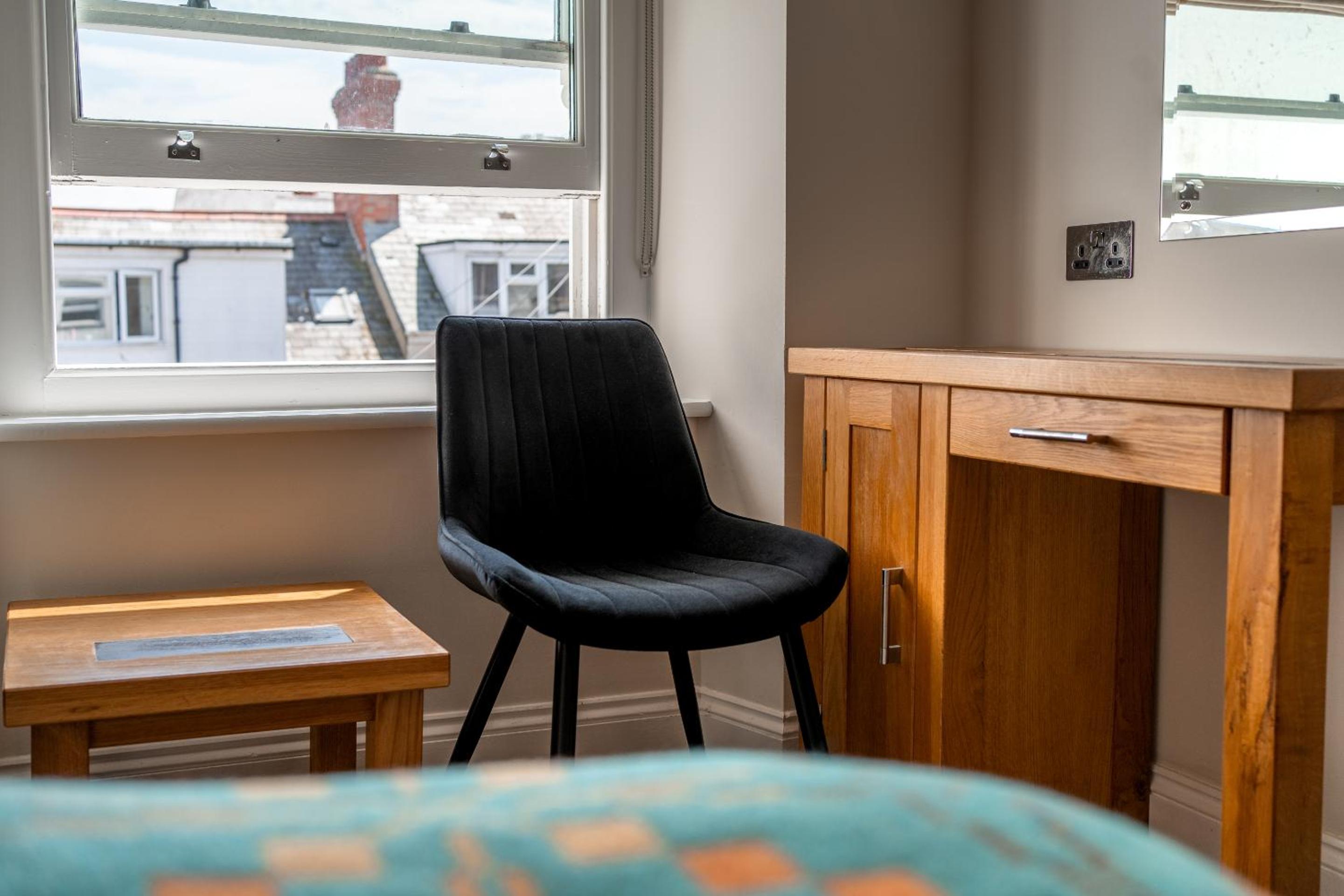 Single Room photo 3