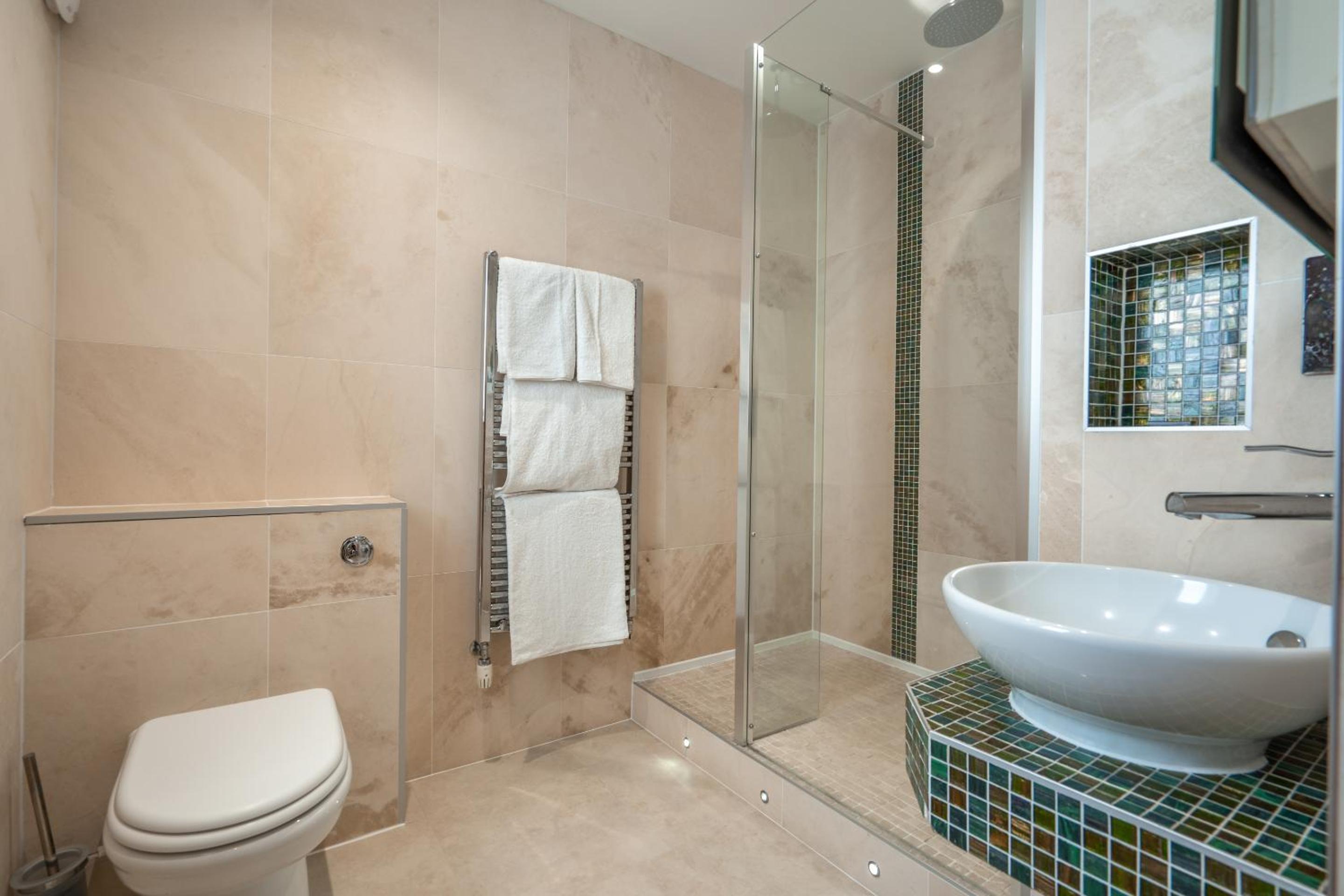 Double Room with Private Bathroom photo 2