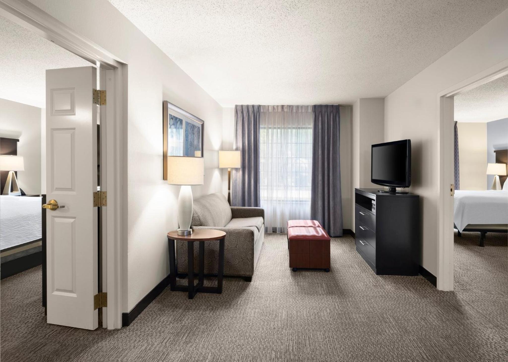 Two-Bedroom Suite - Communications Accessible - Photo 1