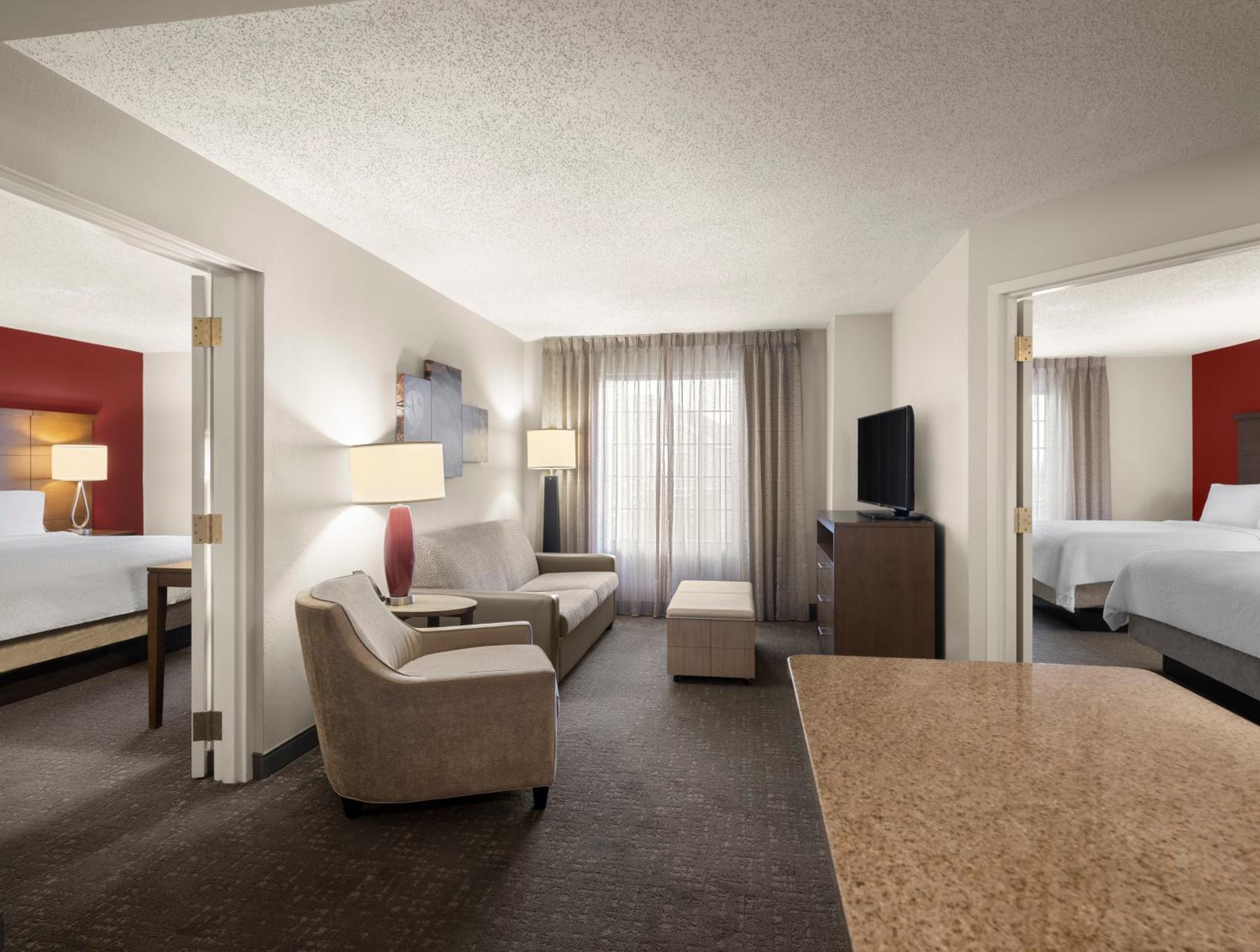 Two-Bedroom Suite - Photo 2