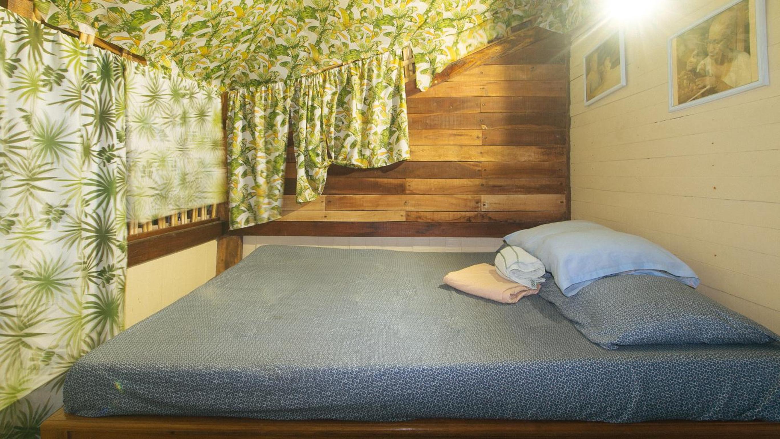 Deluxe Suite - Photo 11