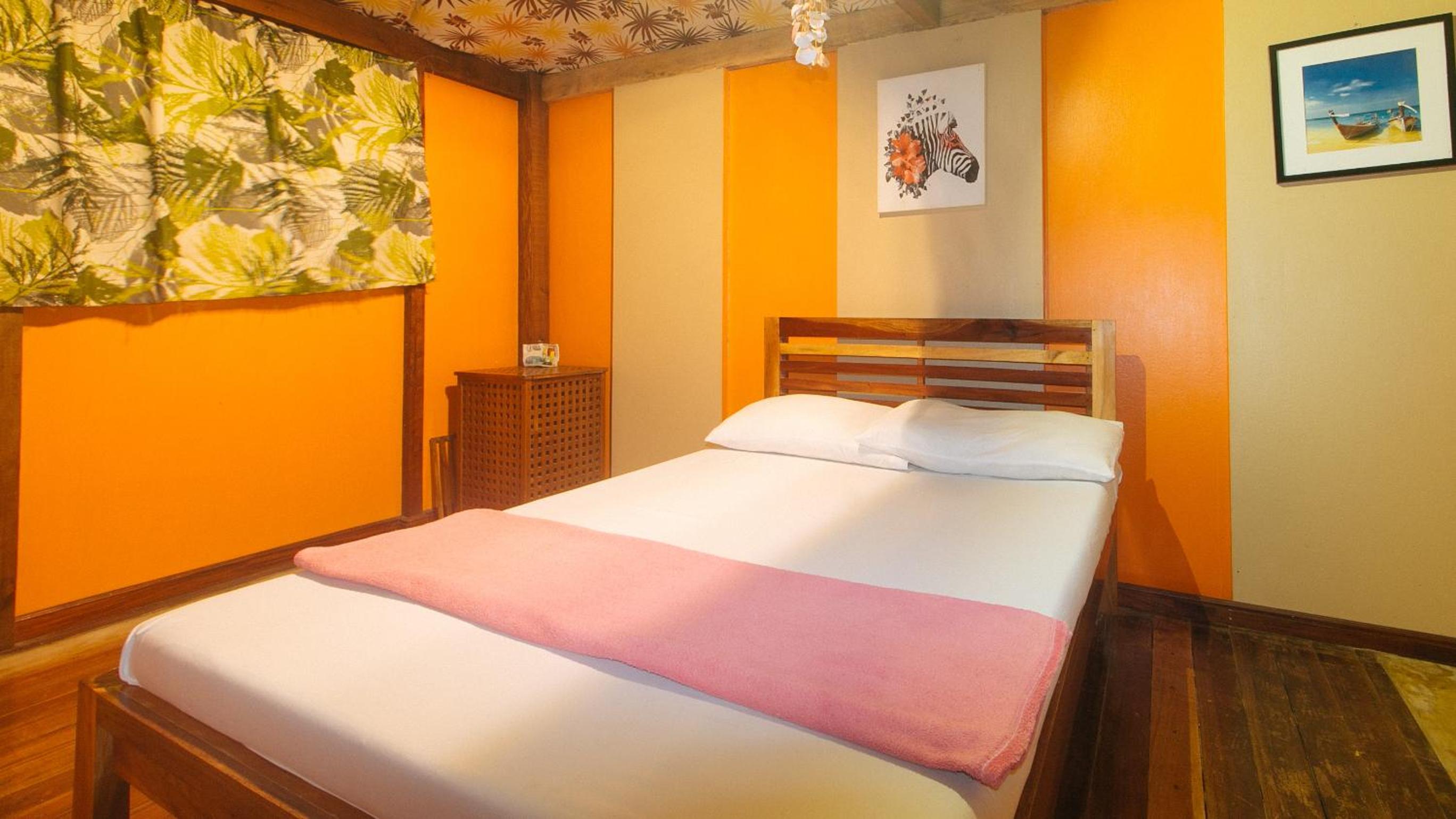 Standard Double Room - Photo 3