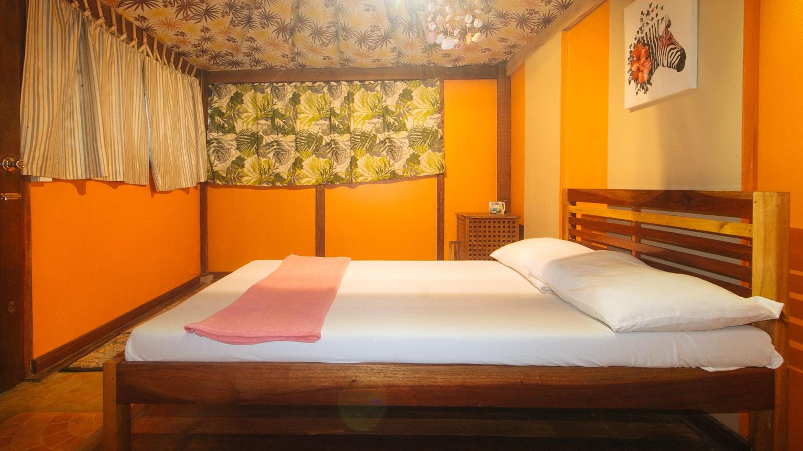 Standard Double Room - Photo 6