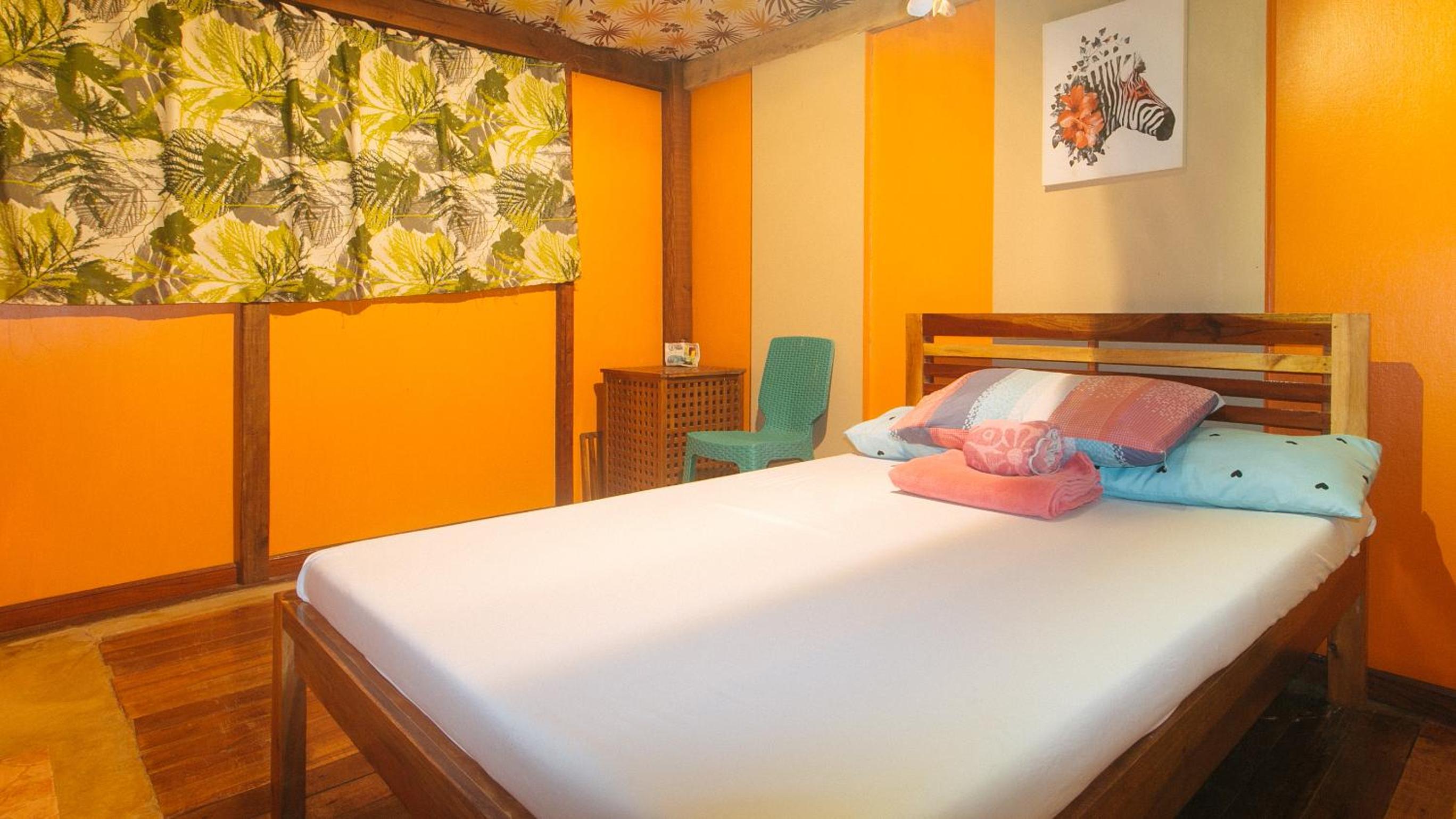 Standard Double Room with Fan - Photo 9