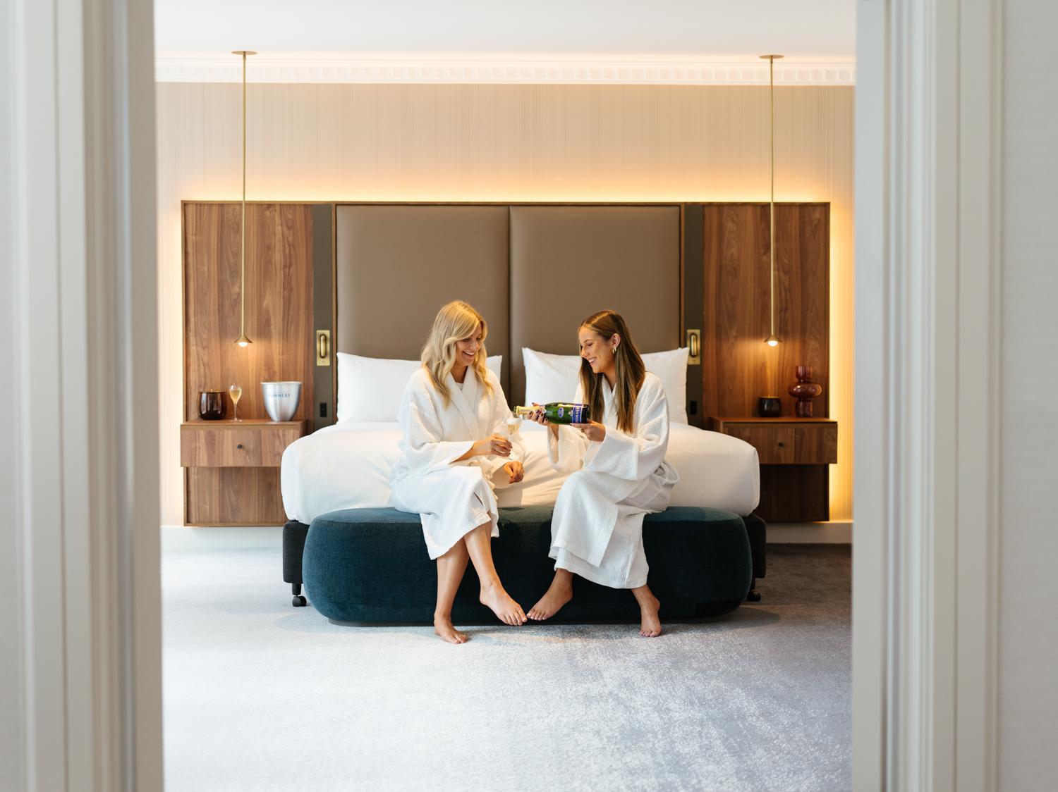 Premier King Suite - Photo 6