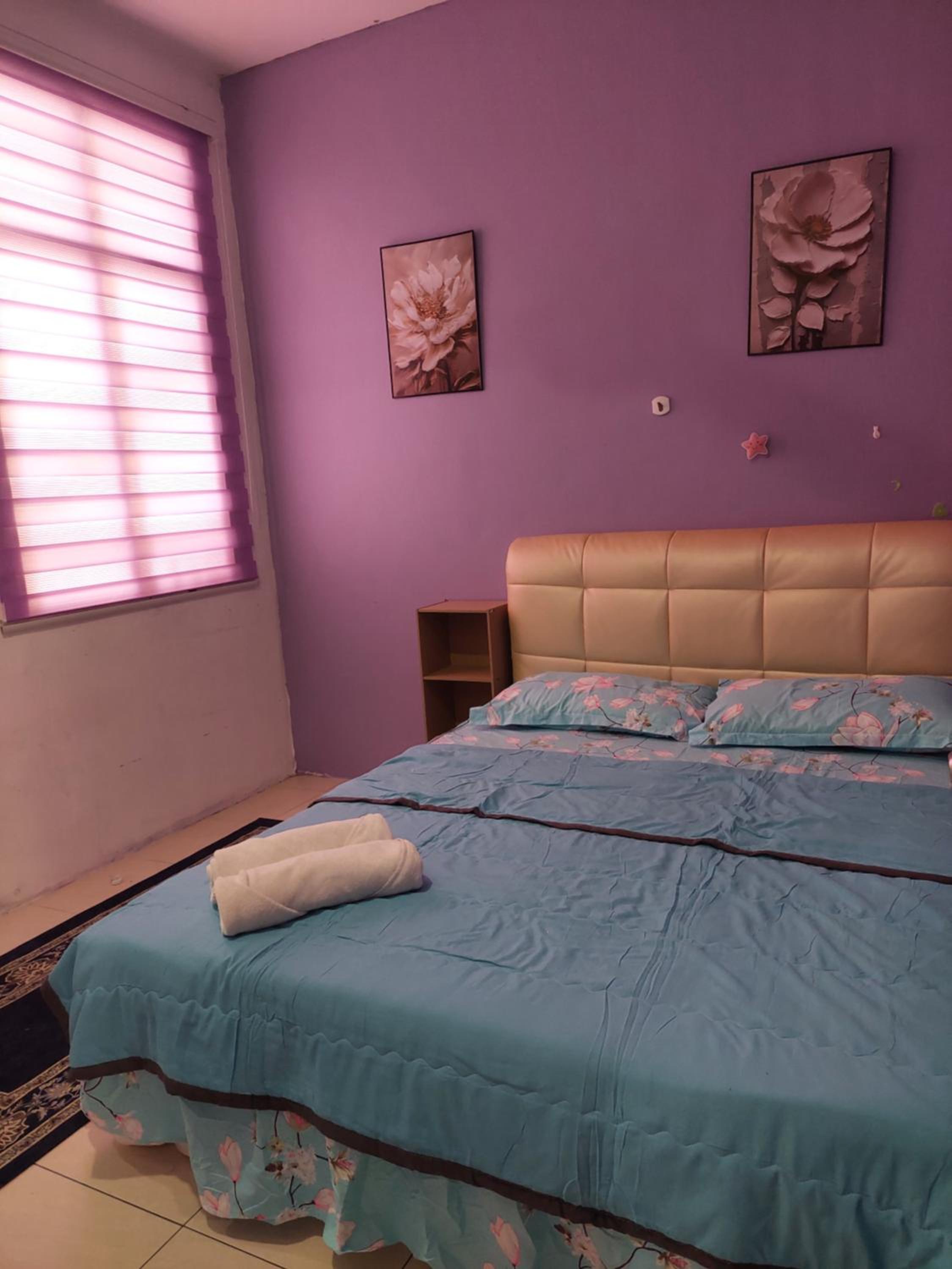 Three-Bedroom House photo 2