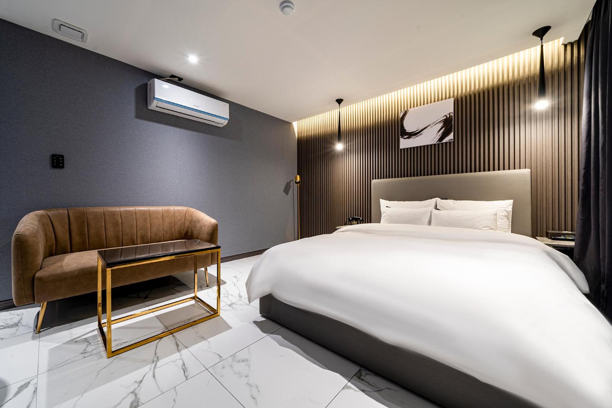 Deluxe Double Room - Photo 2