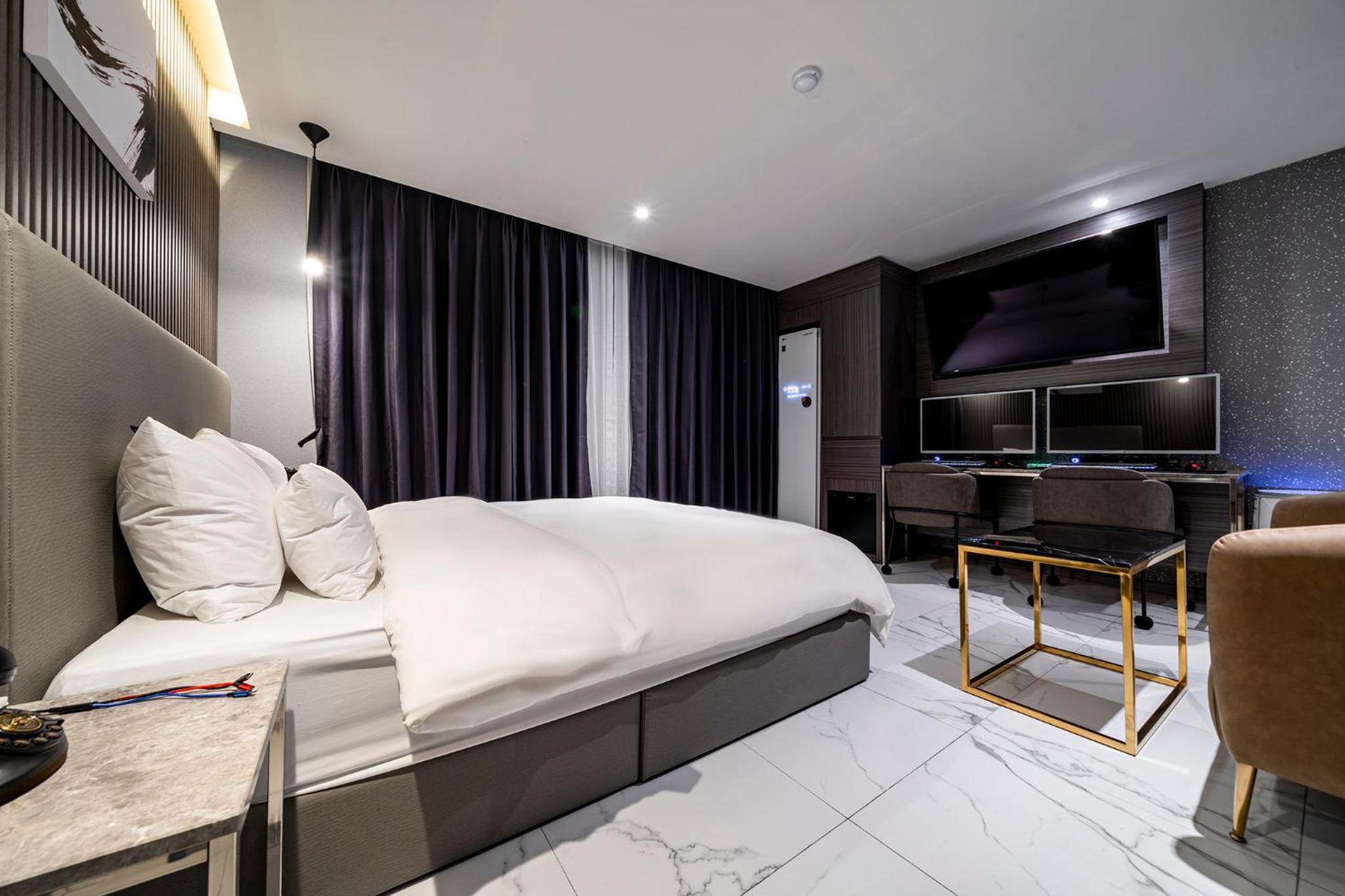 Deluxe Double Room - Photo 4
