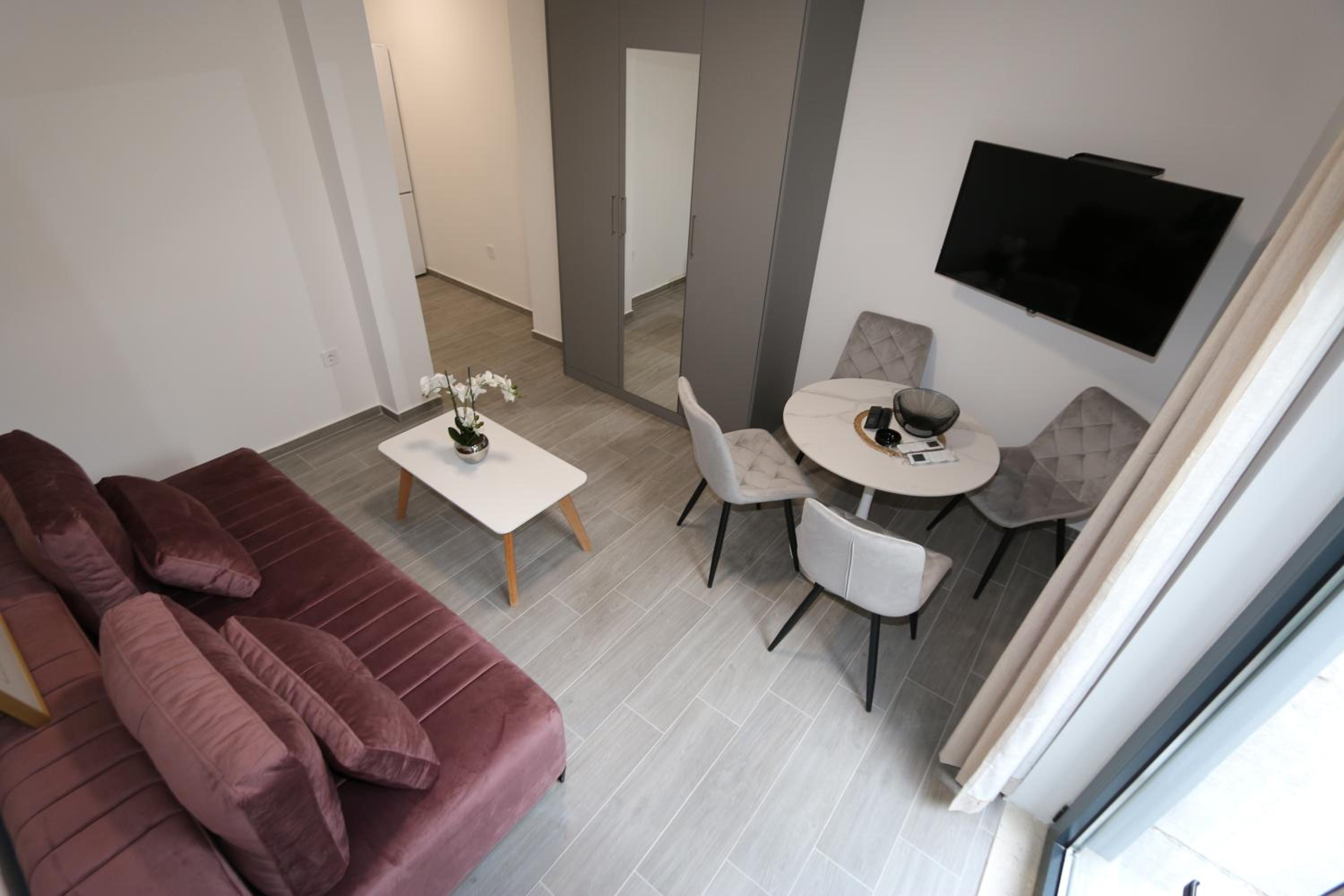 Studio Apartment
