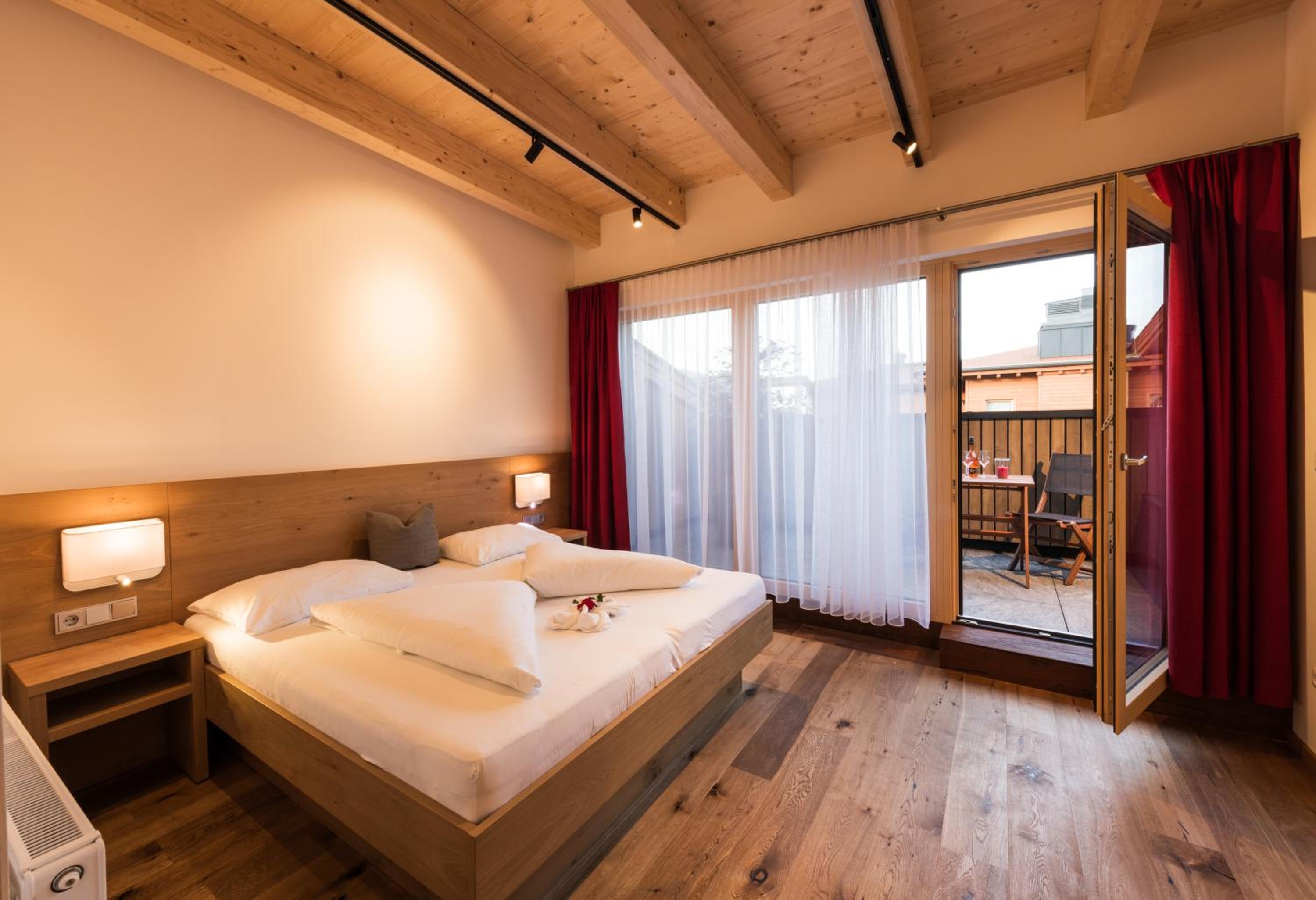 Two-Bedroom Deluxe Apartment with Balcony photo 1