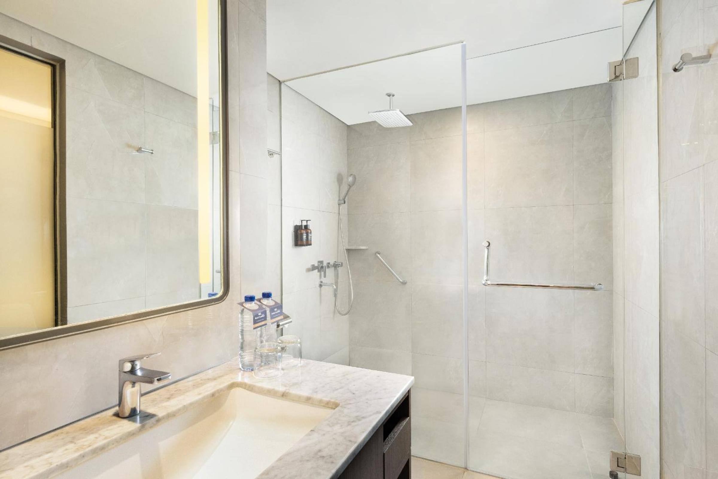 Premiere Suite Room - Photo 2