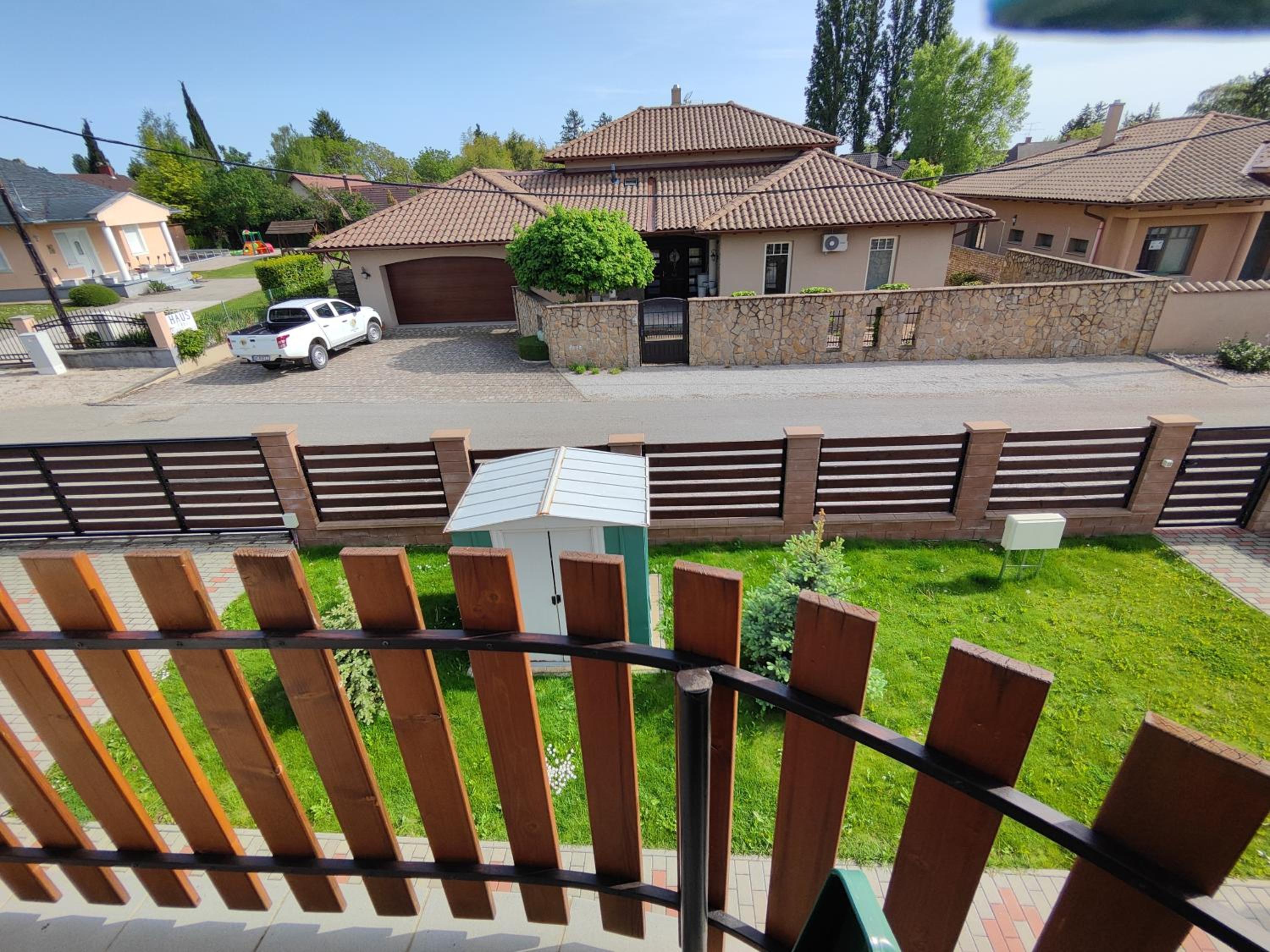 Apartment with Balcony photo 3