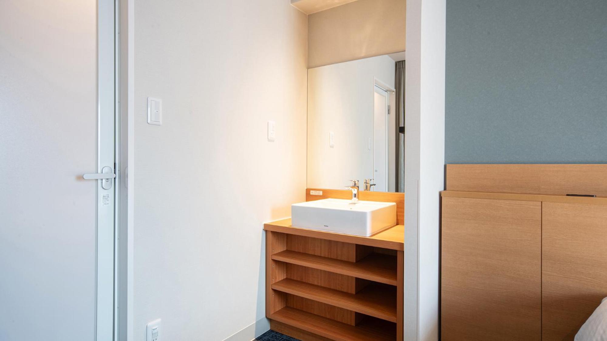 Double Room - Non-Smoking  photo 3