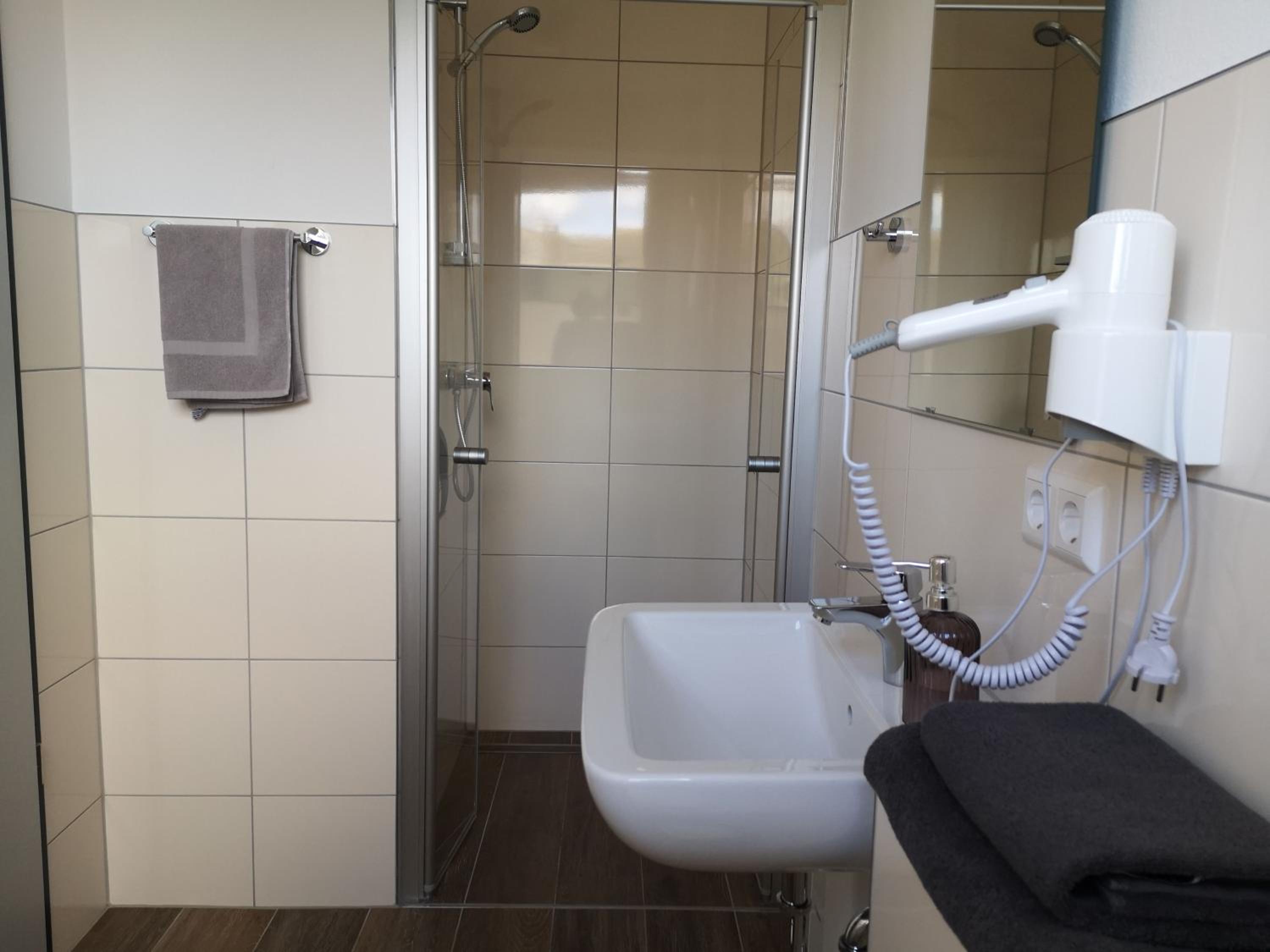 Double Room with Private Bathroom photo 3