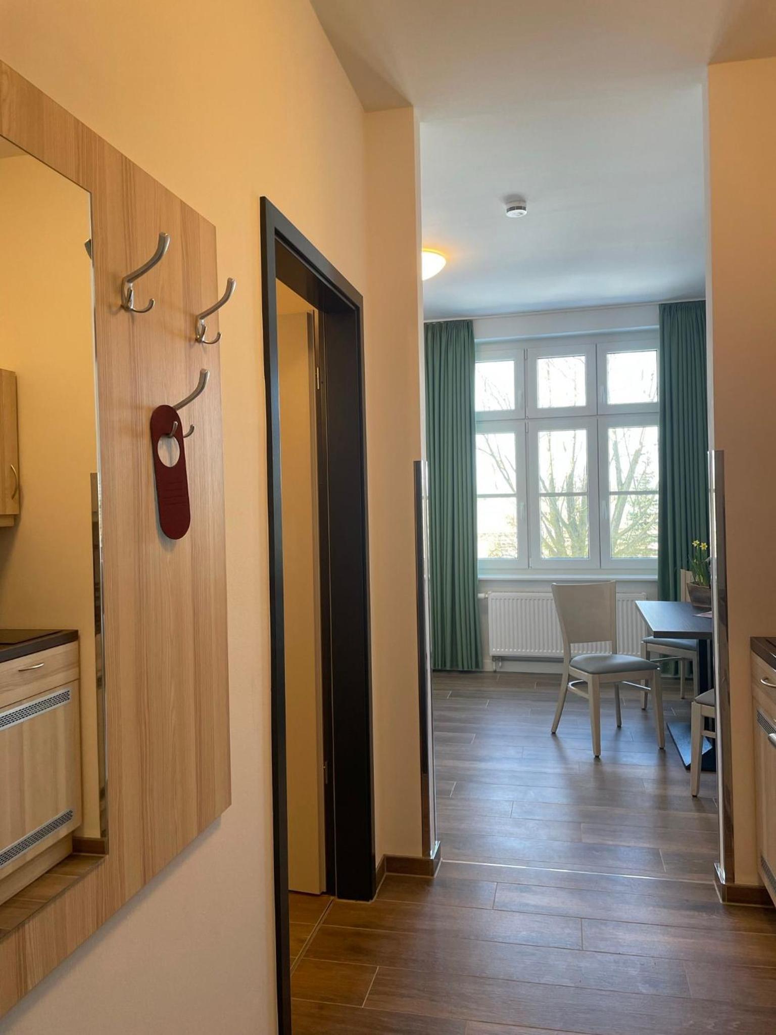 Apartment with Shower