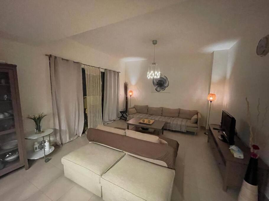 One-Bedroom Apartment with Sea View and Balcony photo 2