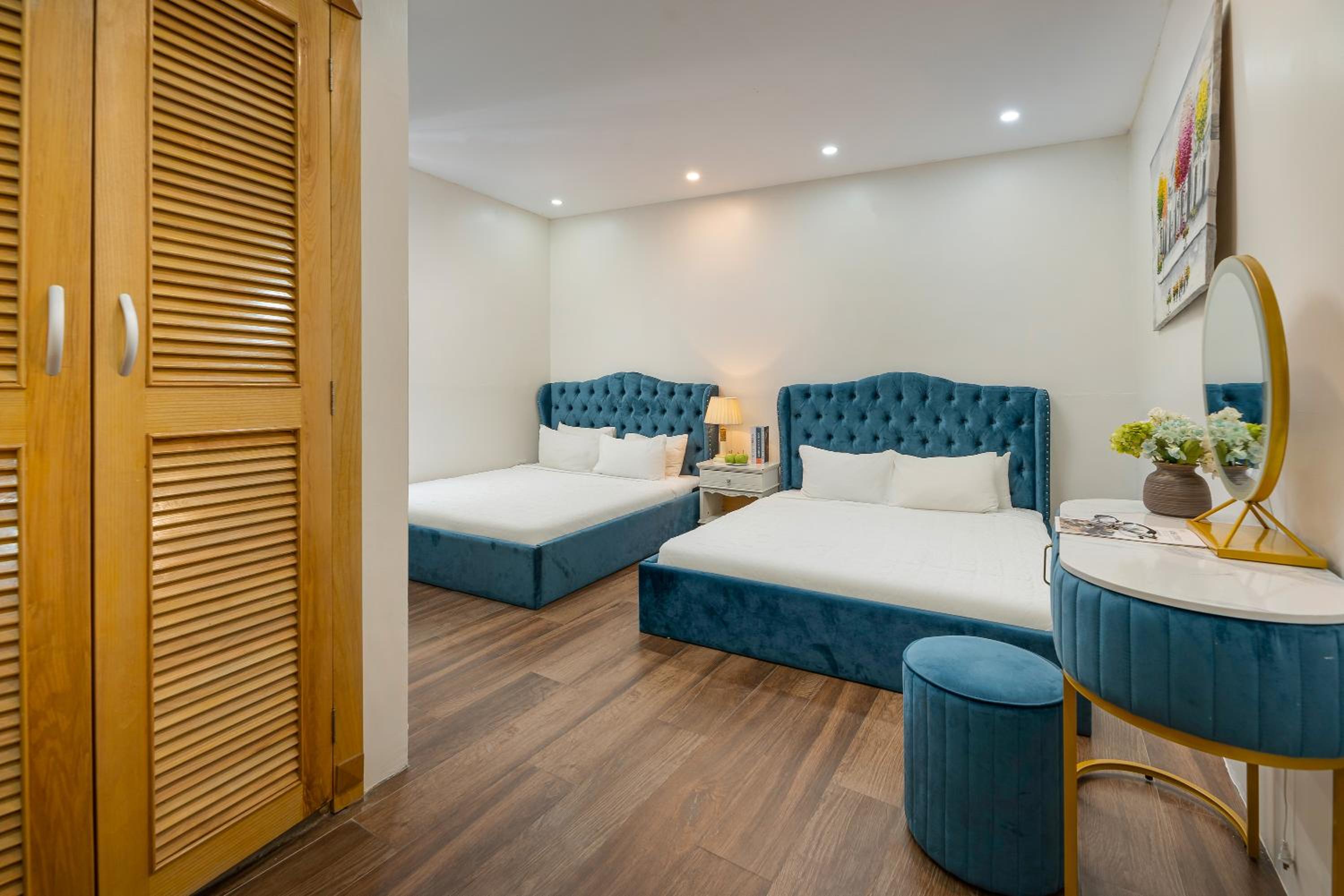 Deluxe Family Room