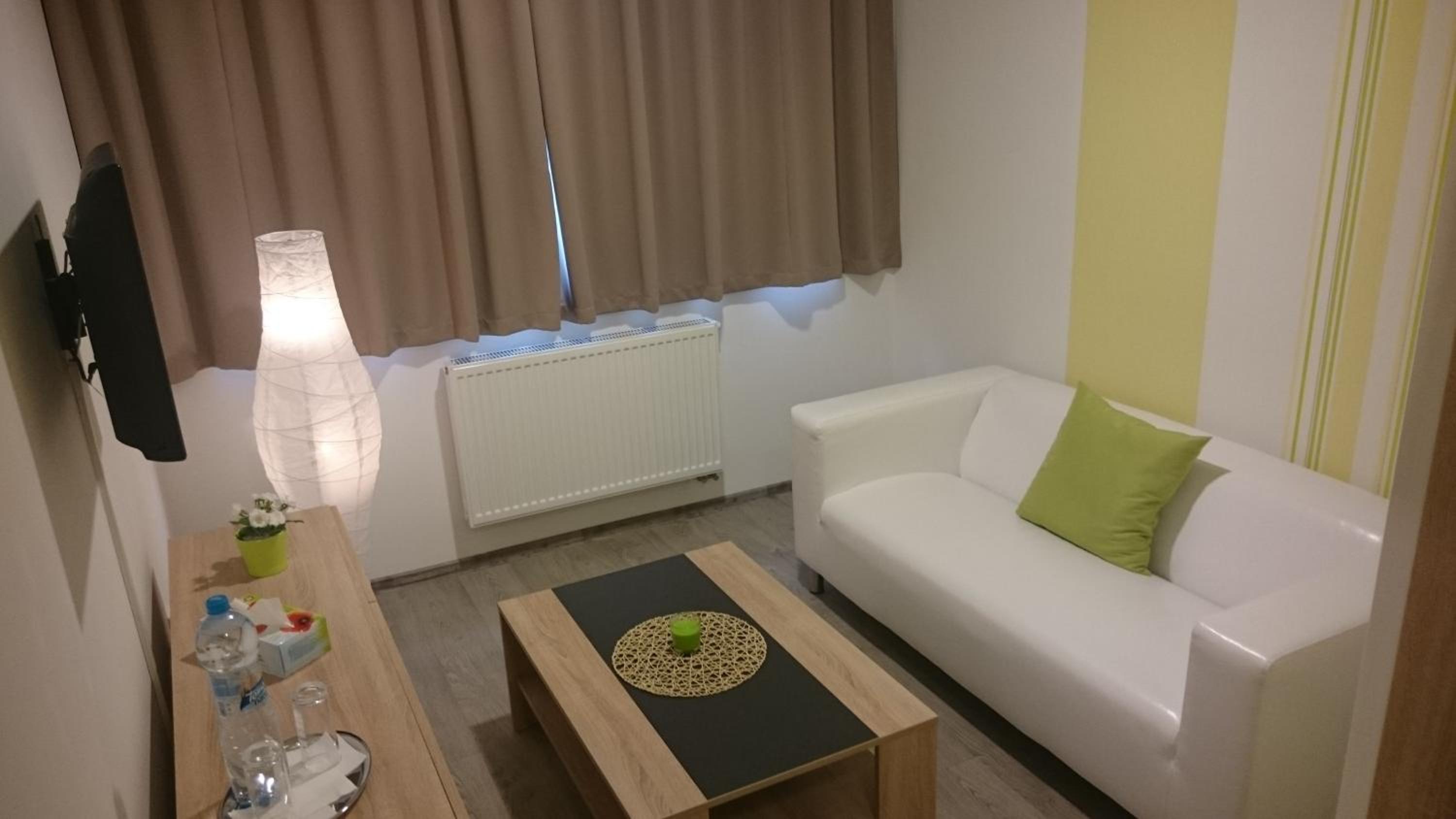 Single Room photo 3