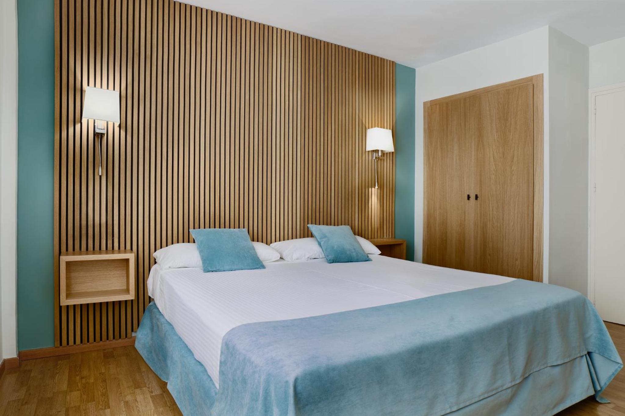 Double or Twin Room - Photo 6