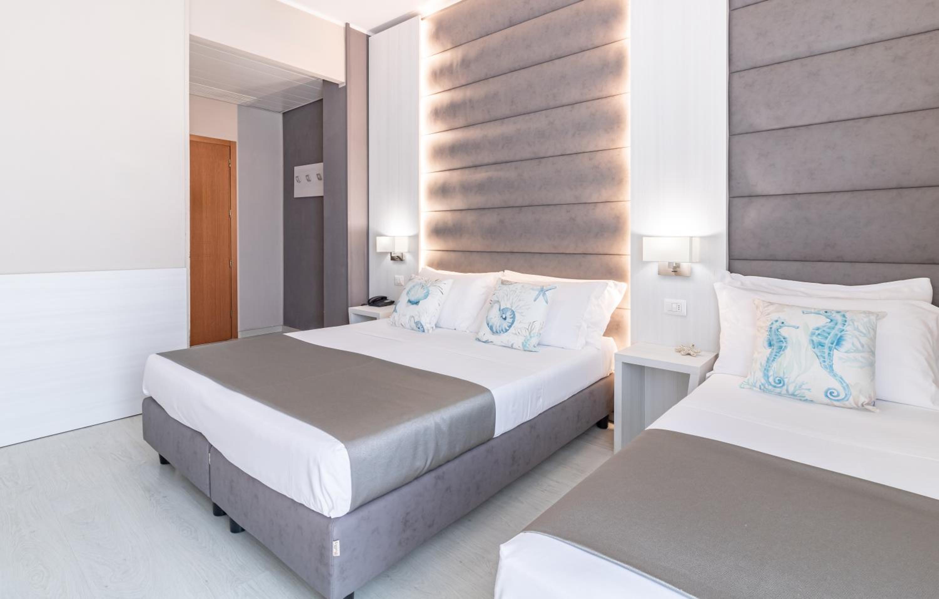 Standard Triple Room - Photo 3