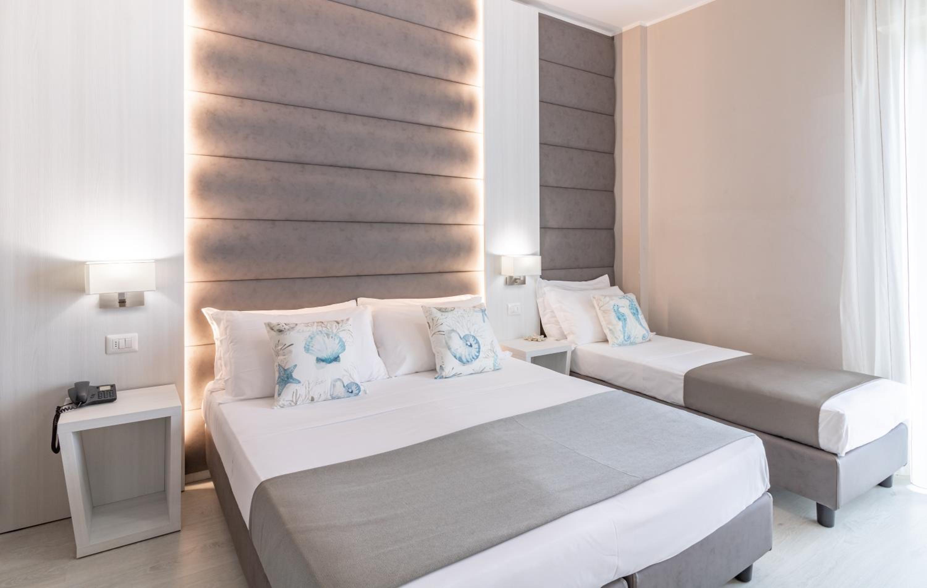 Standard Triple Room - Photo 1