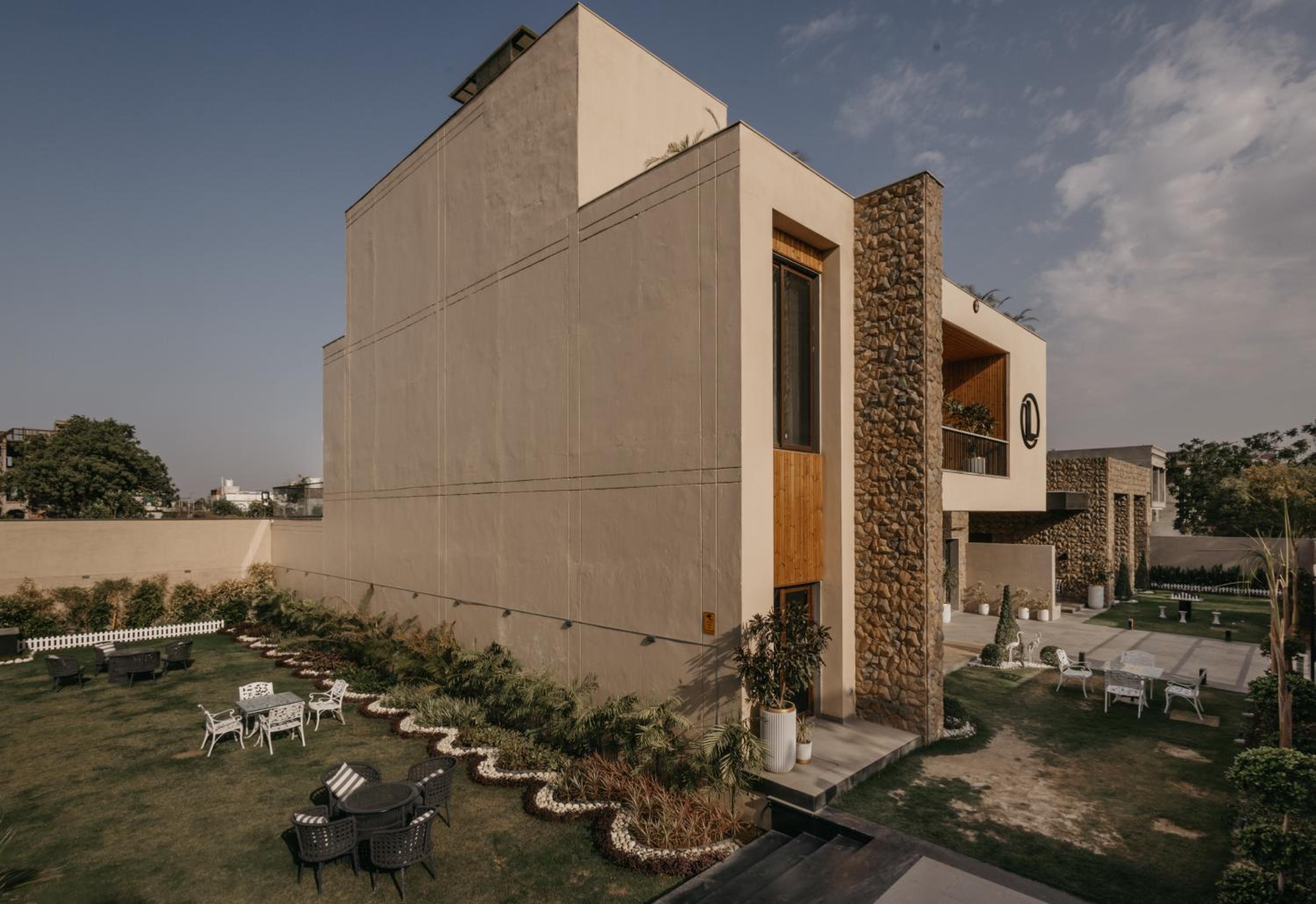 Villa with Private Pool - Photo 28