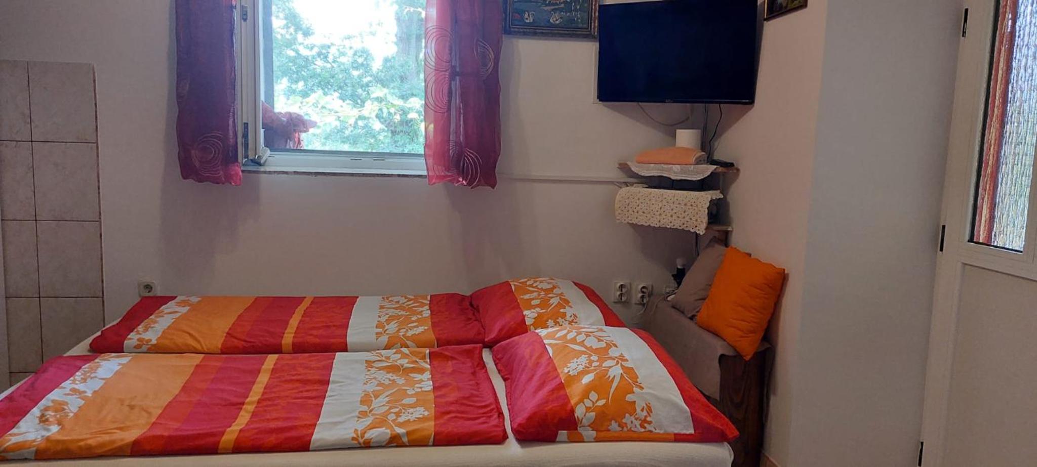 Studio Apartment photo 1