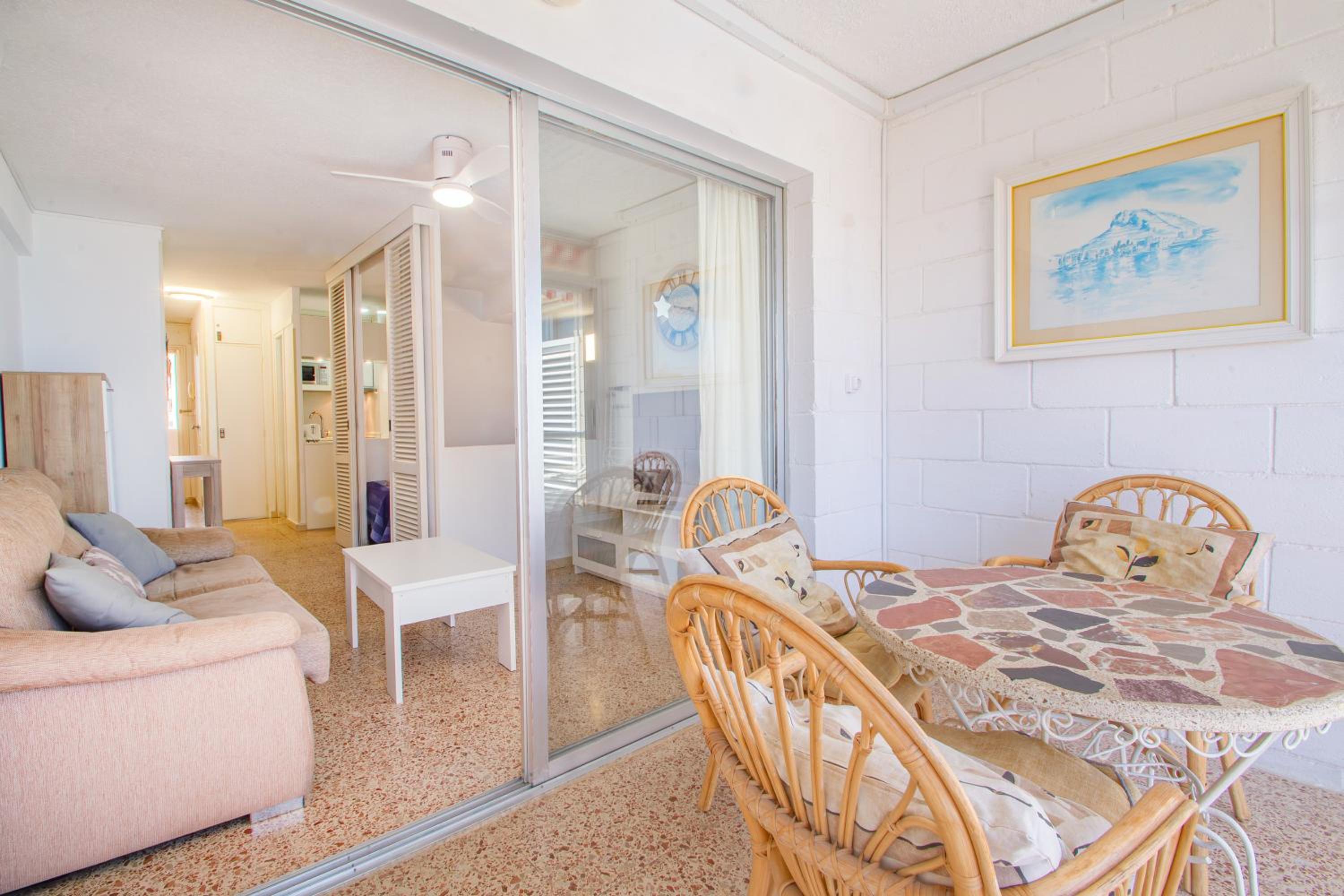 Apartamento de un dormitorio superior con balcón