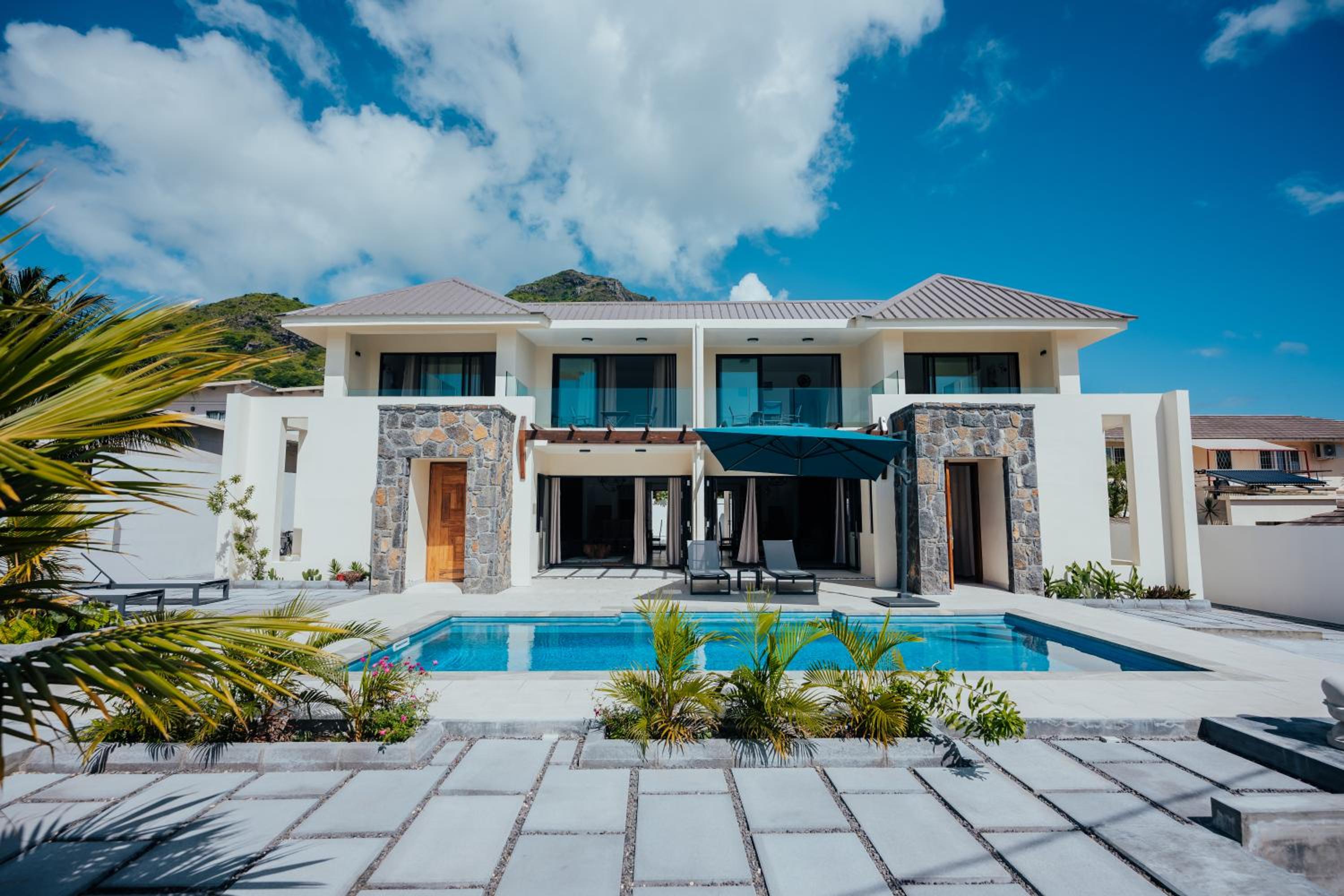 Villa photo 1
