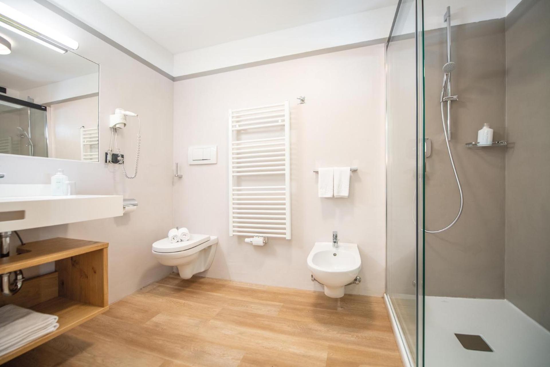Premium Double or Twin Room photo 2