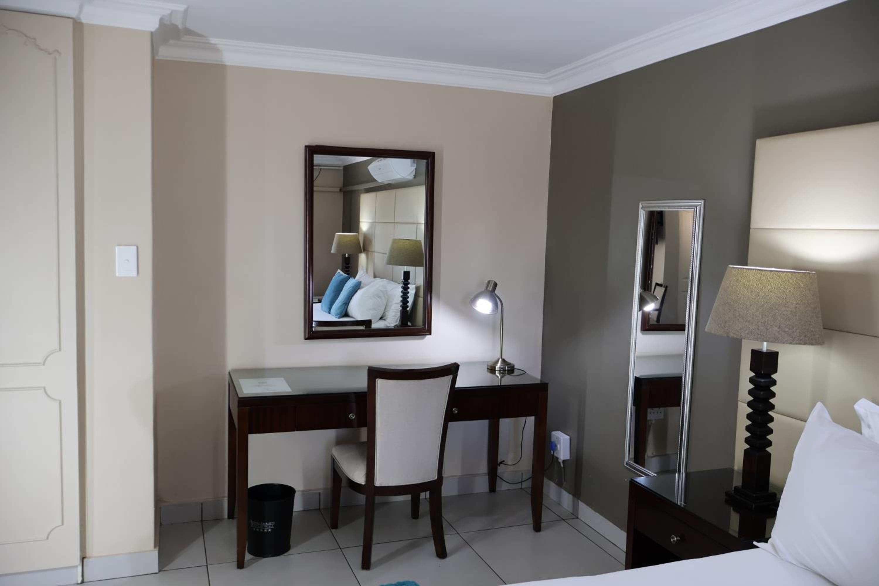 Executive Suite photo 3