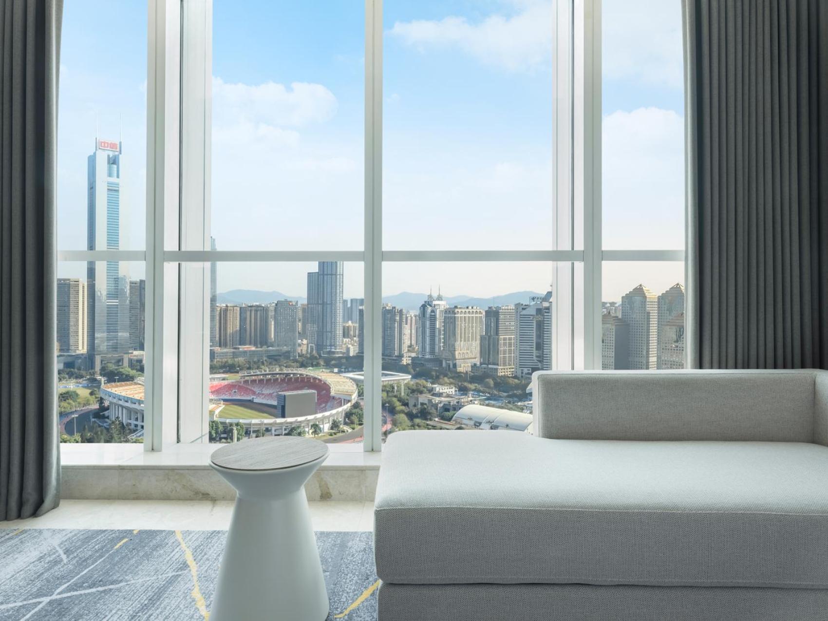 Premier Deluxe, Guest room, 1 King, TianHe Stadium view - Photo 6