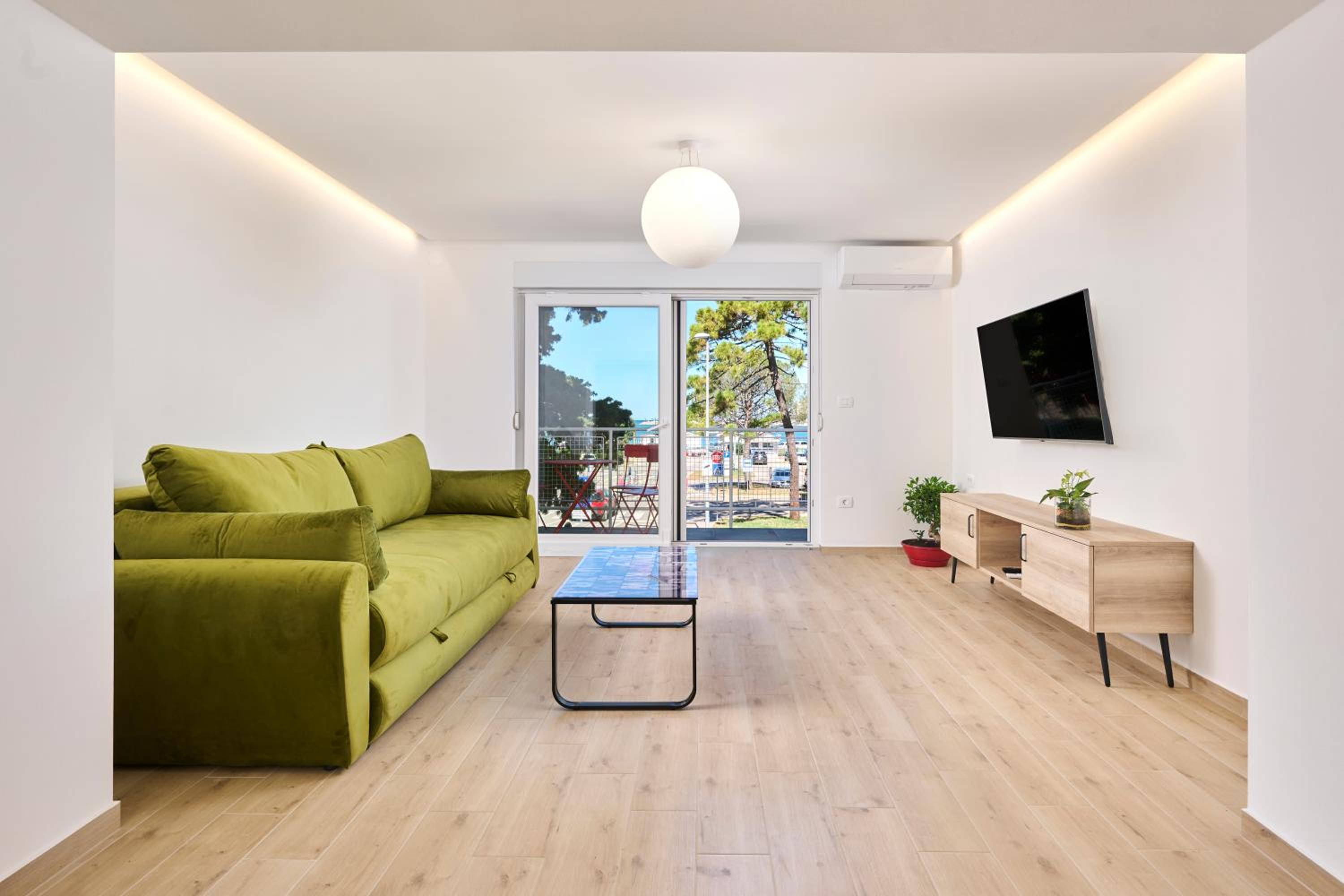 One-Bedroom Apartment