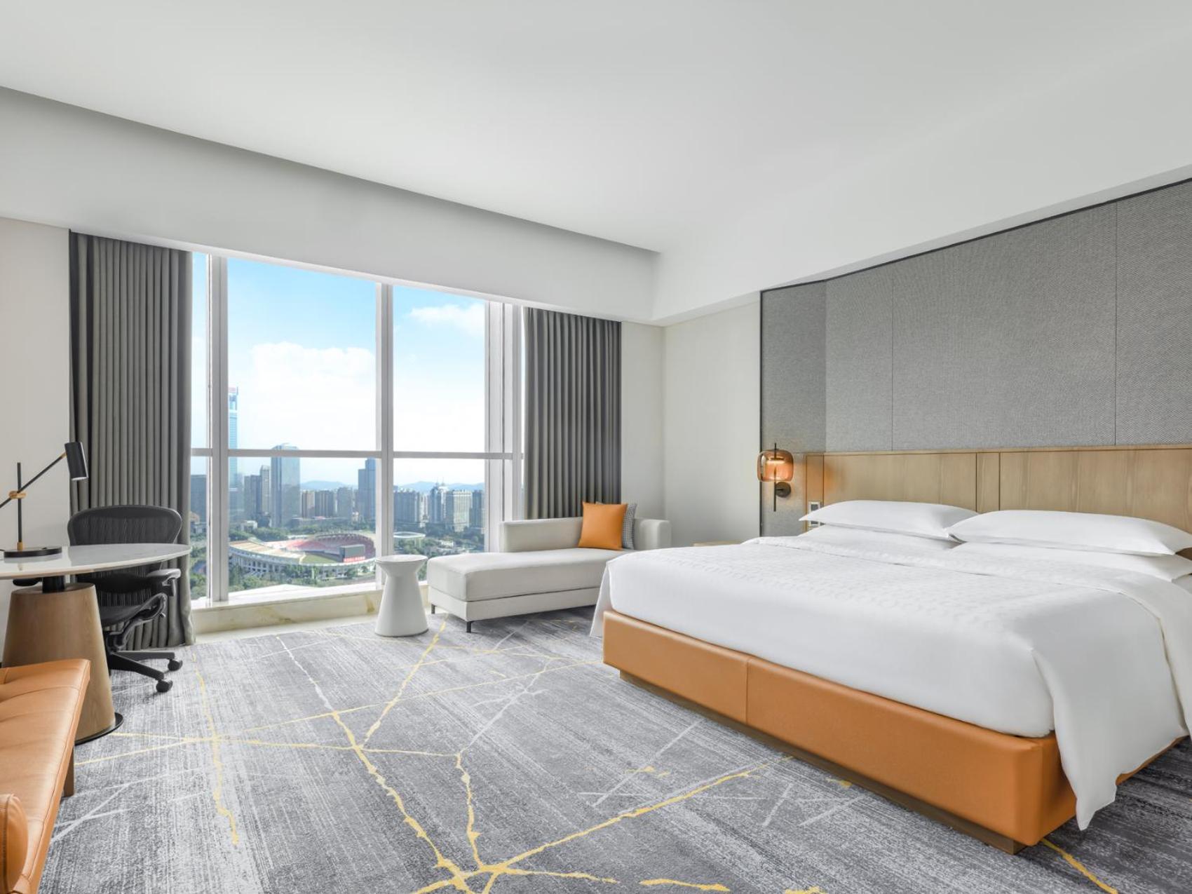 Premier Deluxe, Guest room, 1 King, TianHe Stadium view - Photo 1
