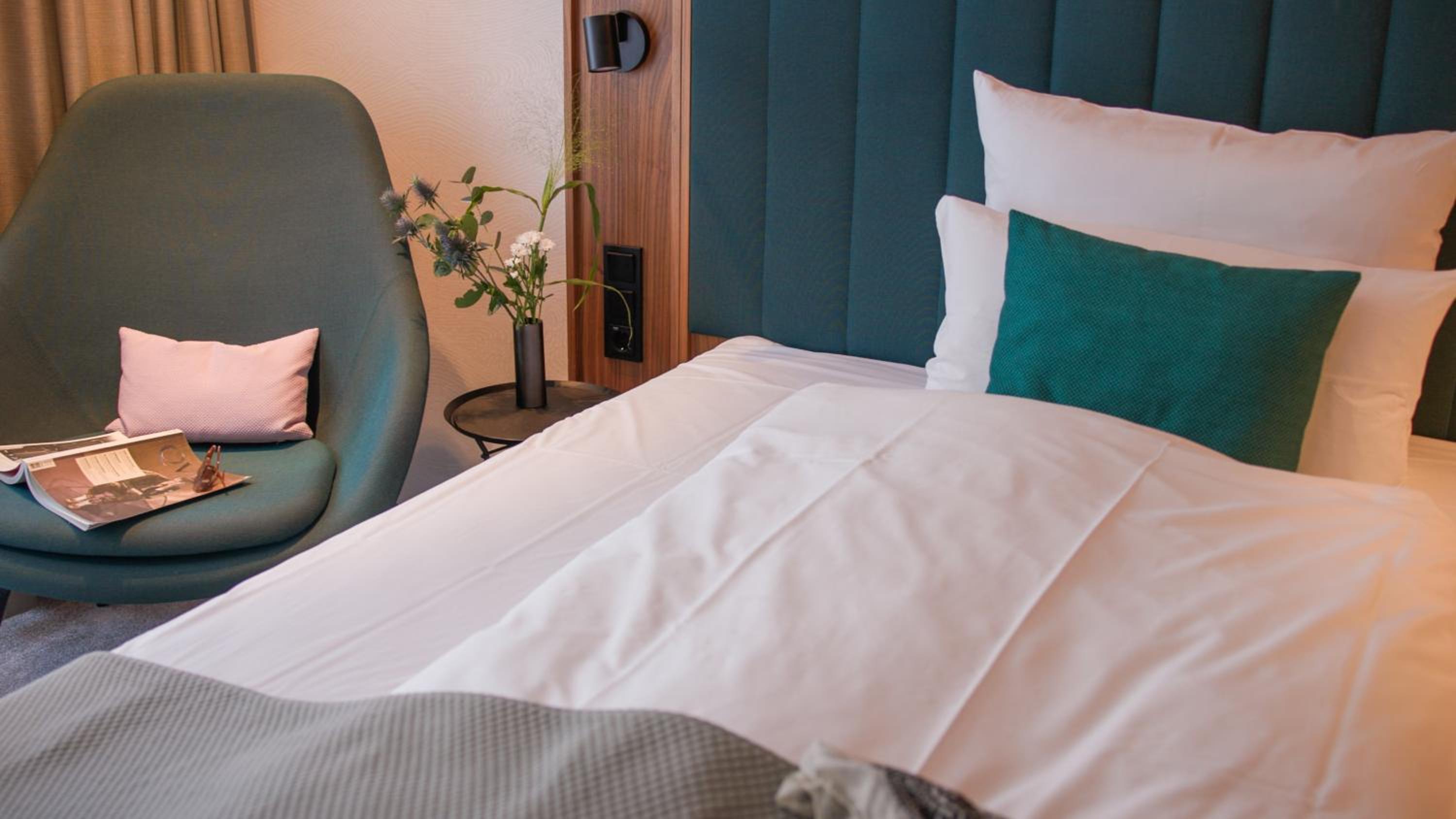 Deluxe Double Room mit seitlichem Meerblick, Balkon